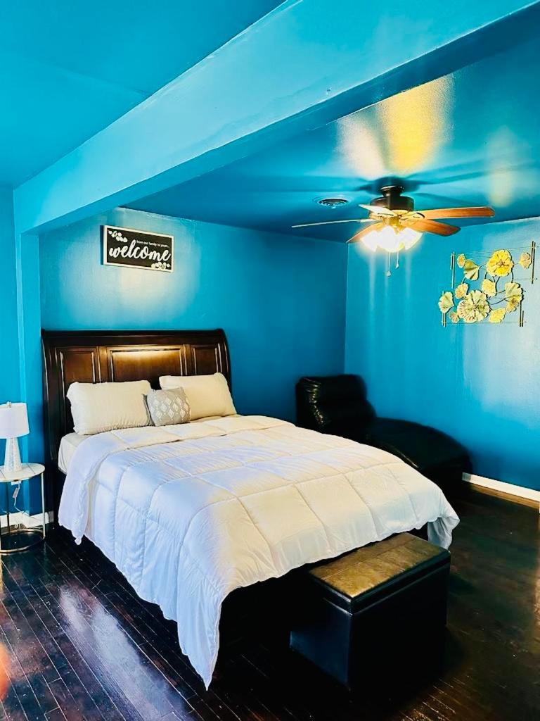 One-Bedroom House photo 1