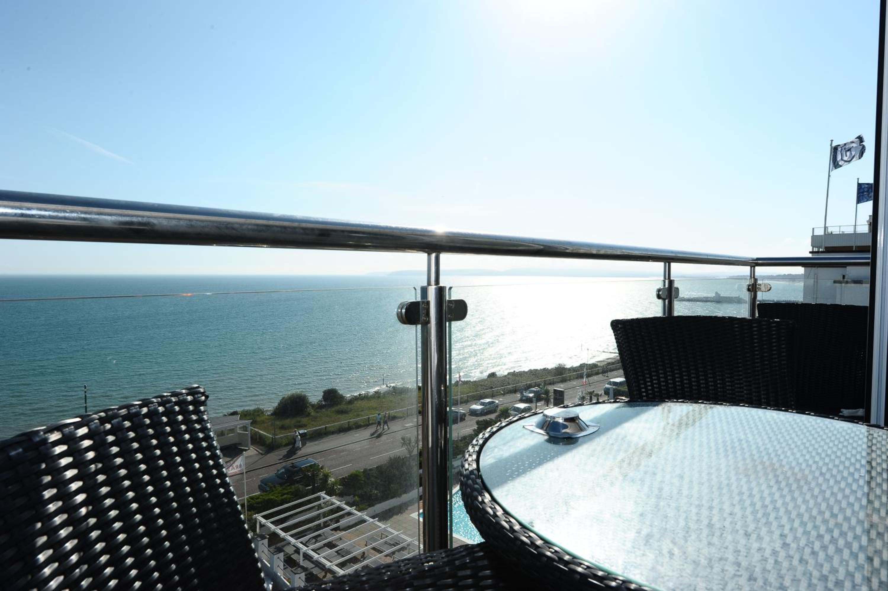 Superior Double Room with Ocean View & Balcony - Photo 2