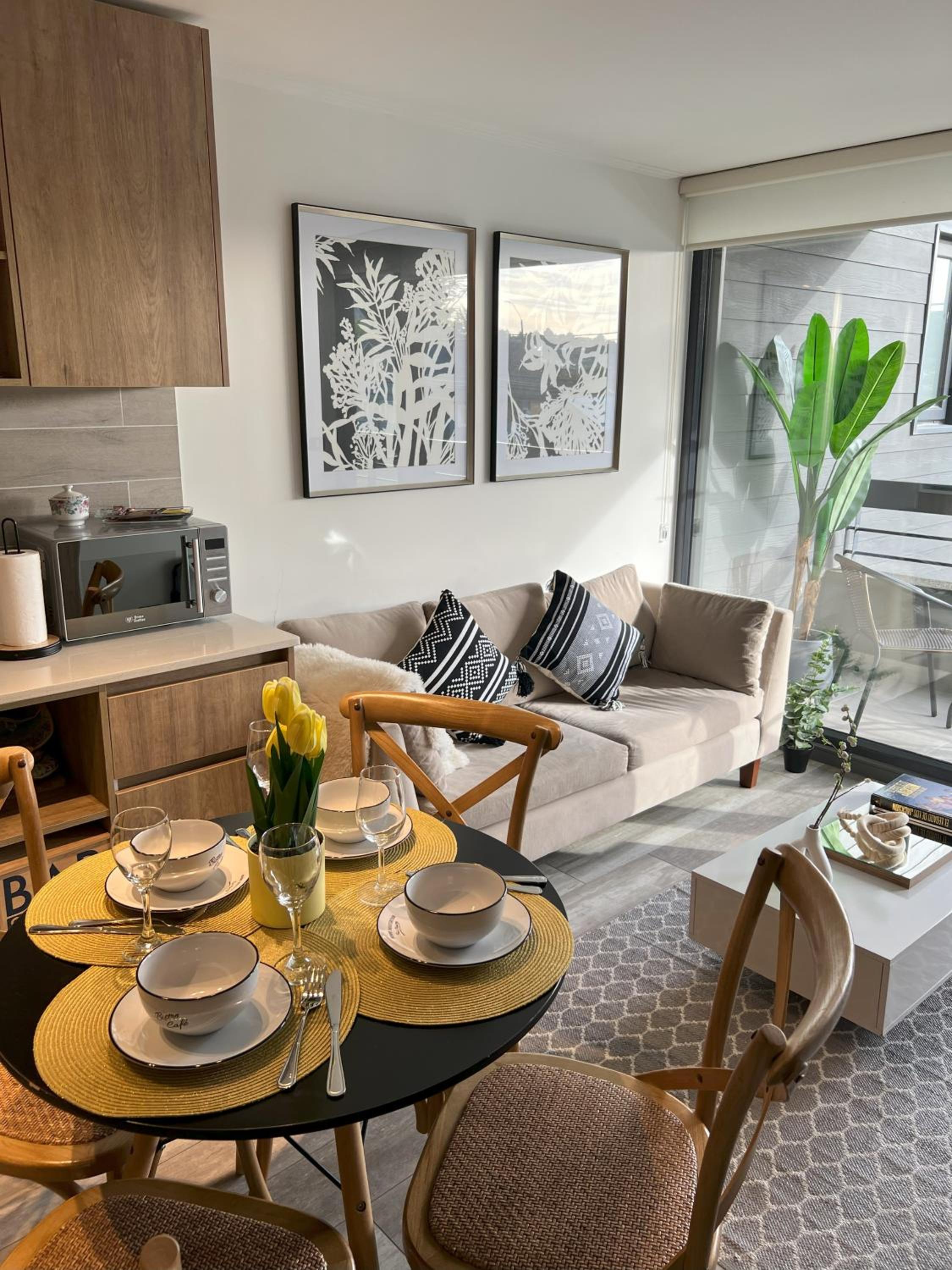 One-Bedroom Apartment with Balcony photo 1