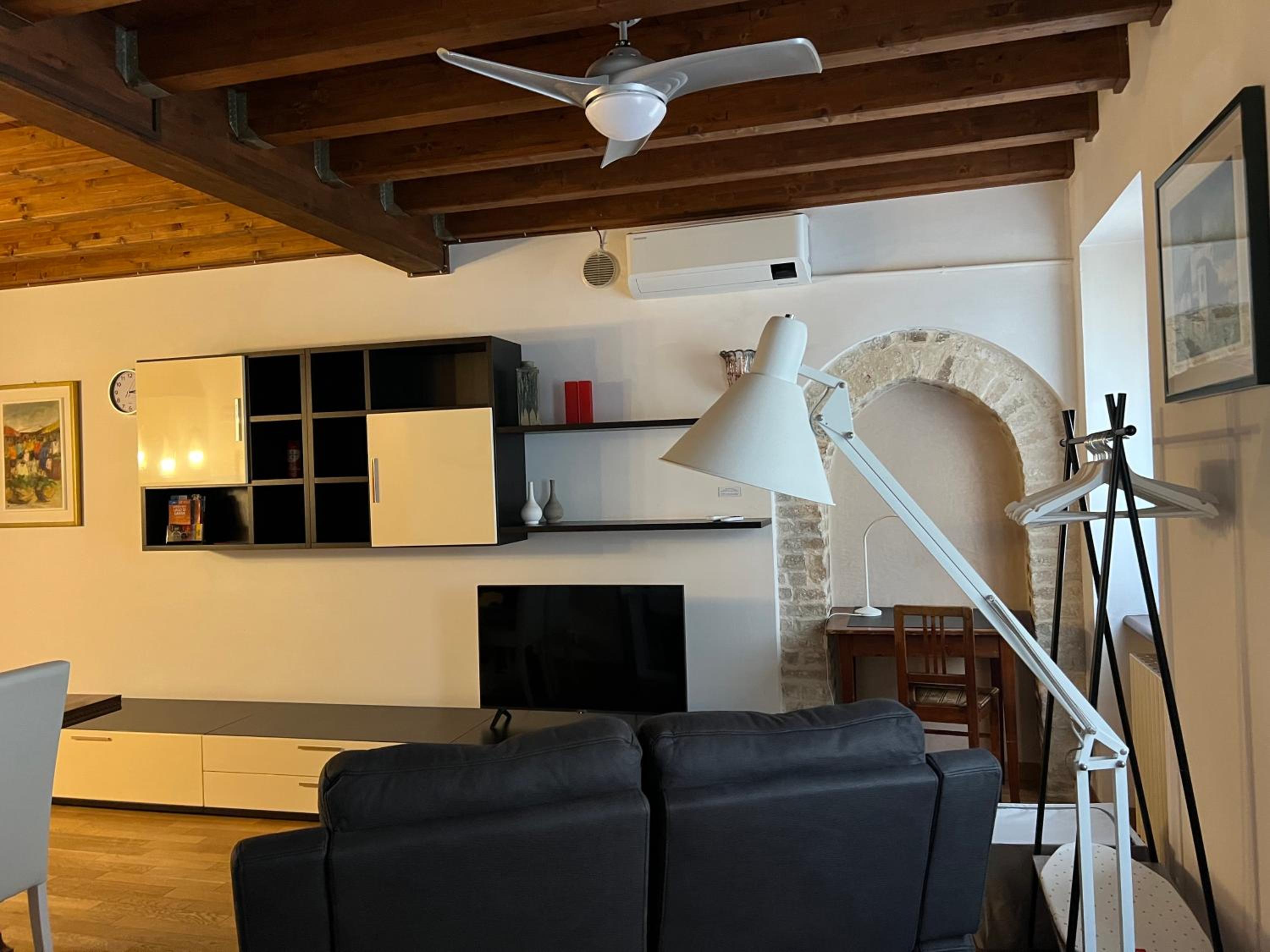 Studio Apartment with One Double Bed