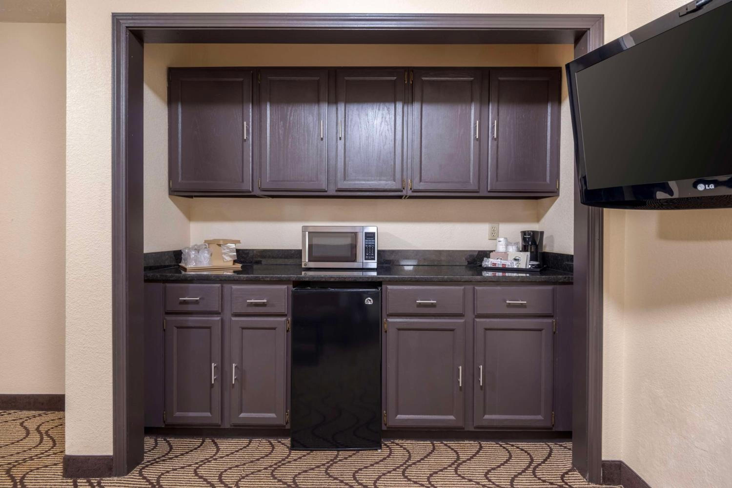 King Suite - Photo 6
