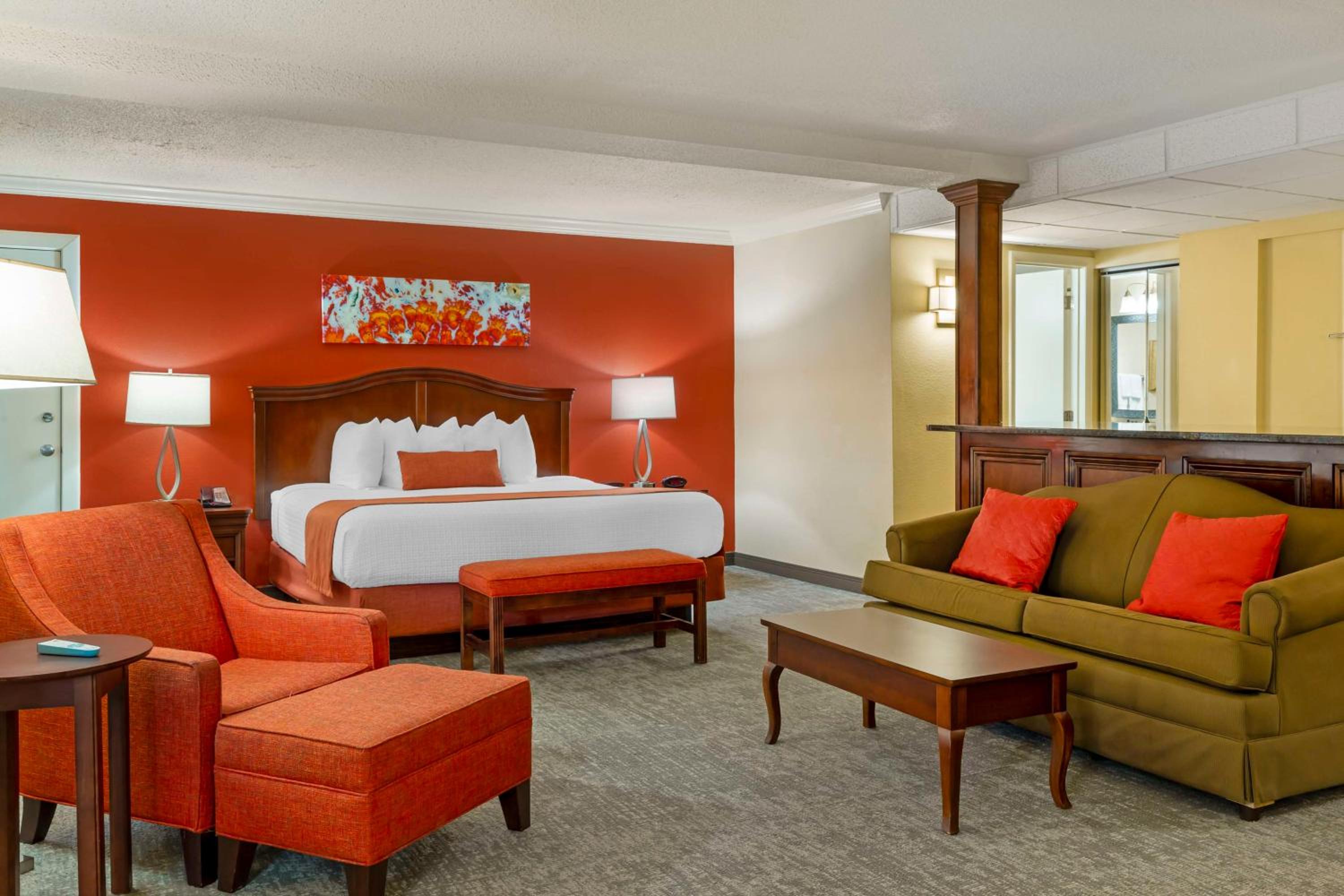 Larger King Room with Sofa Bed and Wet Bar - Non-Smoking