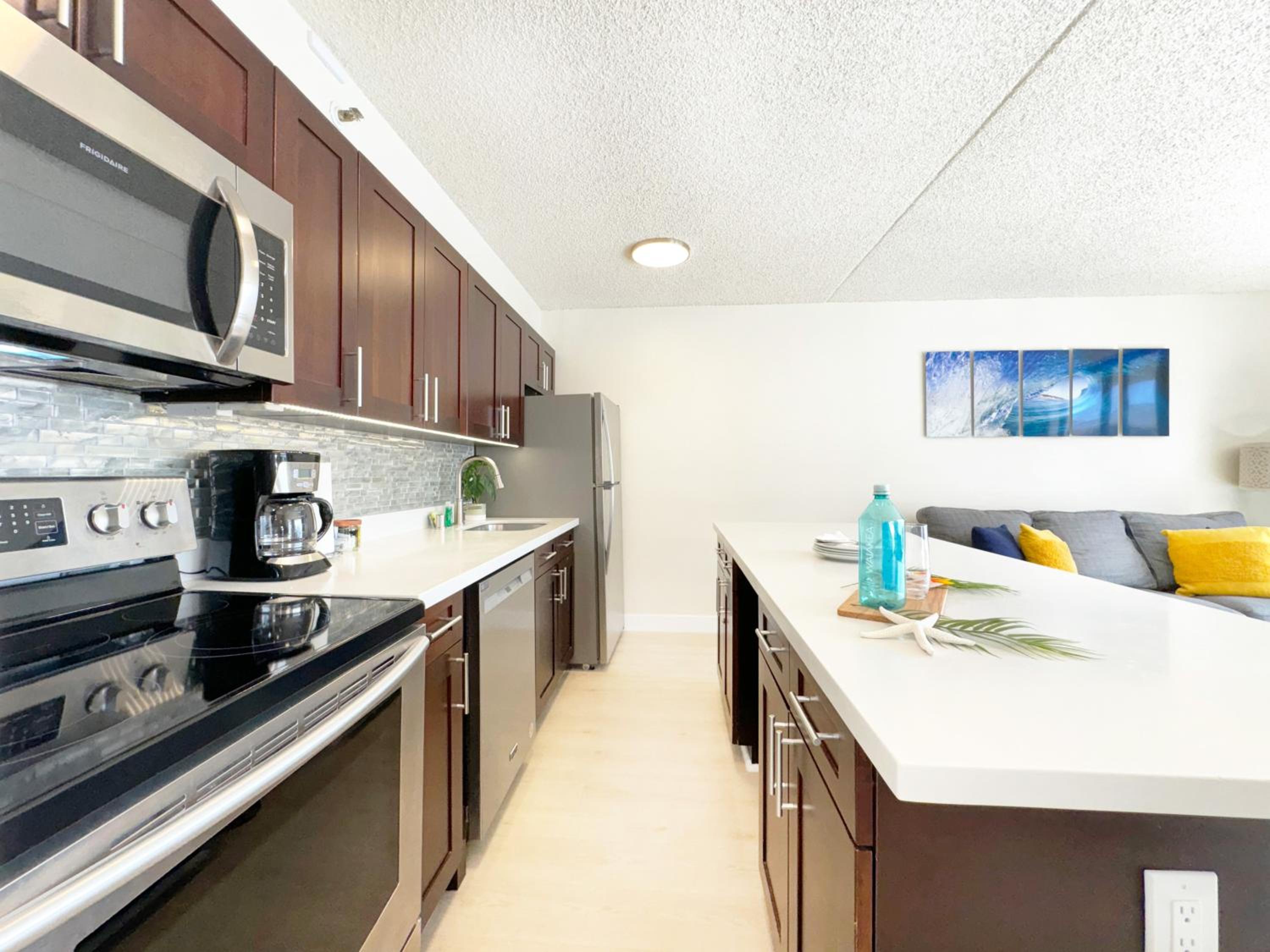 34Fl Waikiki condo with ocean view, pool, & parking: Apartment with Sea View photo