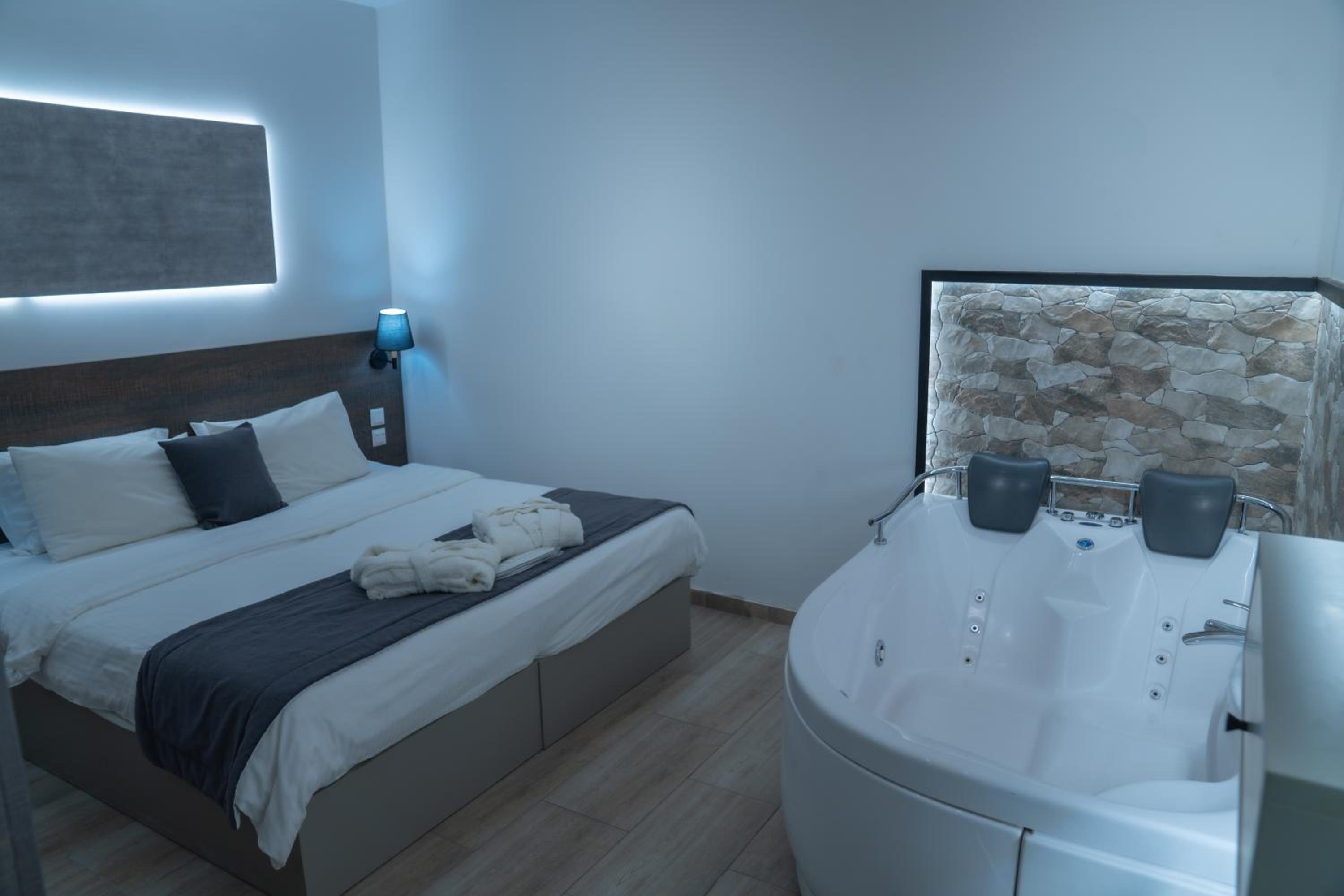 Deluxe Suite photo 1