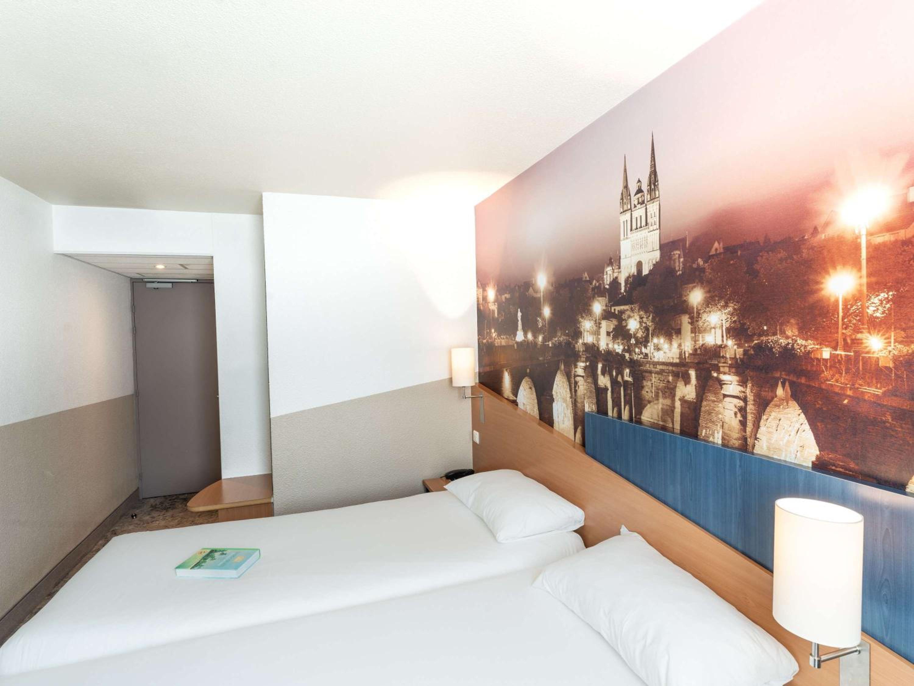 Standard Twin Room - Photo 1