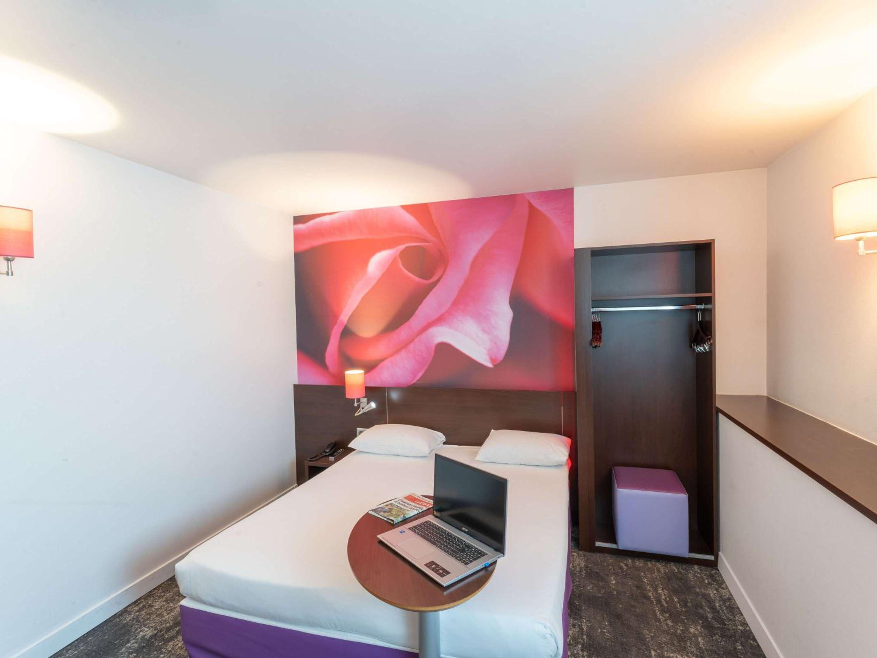 Standard Double Room- Breakfast Included - Photo 1