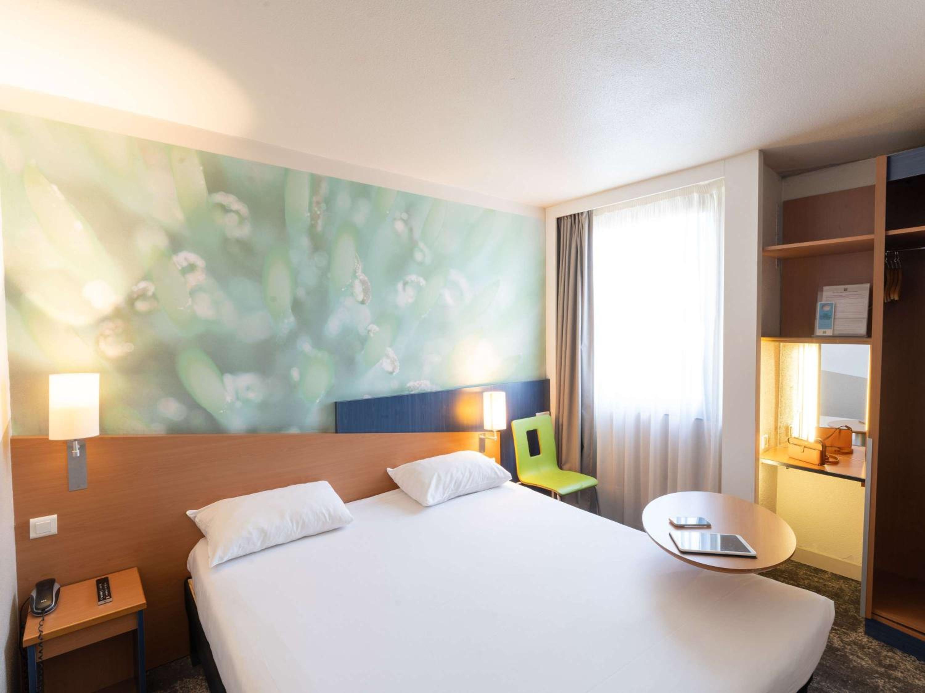 Standard Double Room- Breakfast Included - Photo 2
