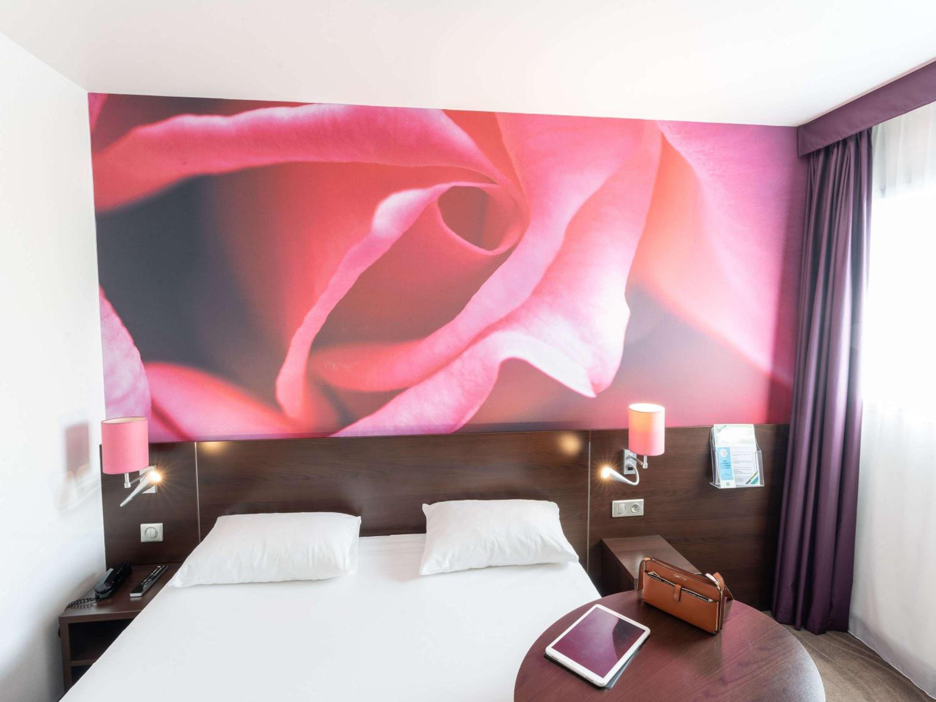 Standard Double Room- Breakfast Included - Photo 4