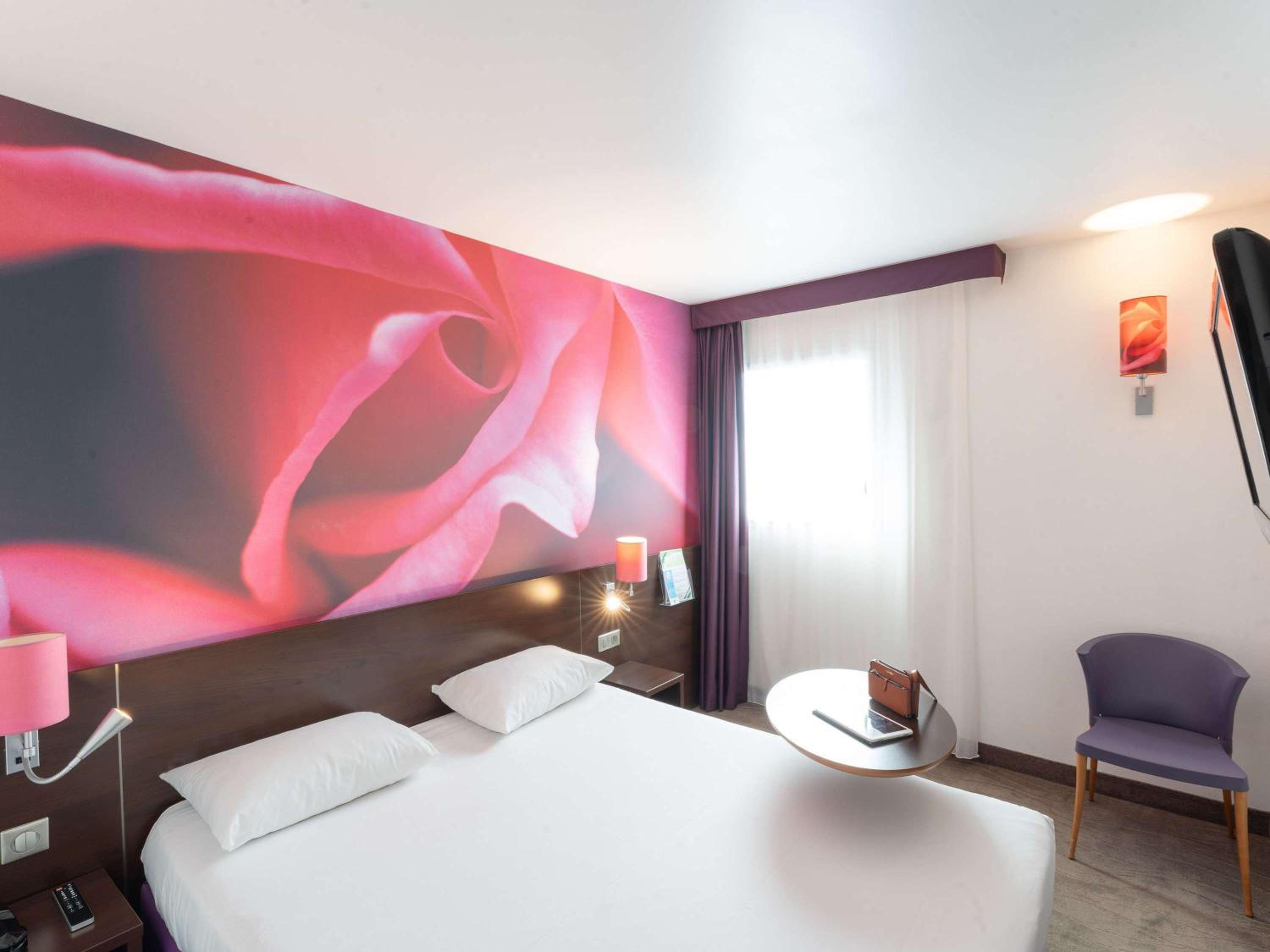 Standard Double Room- Breakfast Included - Photo 6
