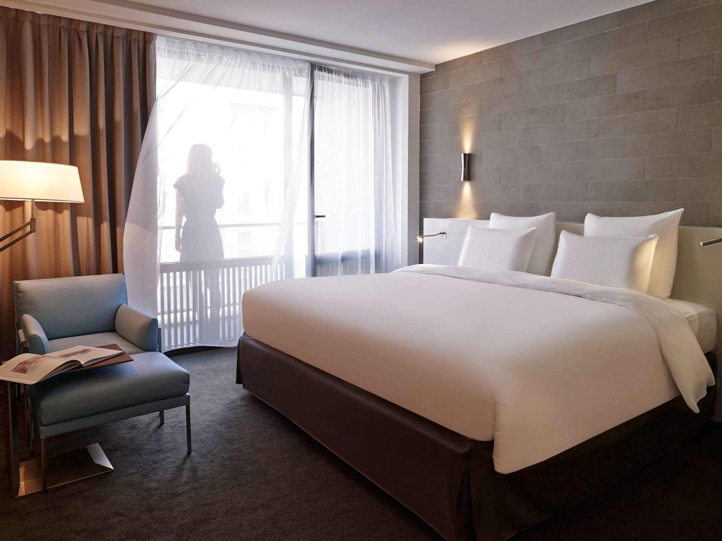 Suite with Balcony and Eiffel Tower View