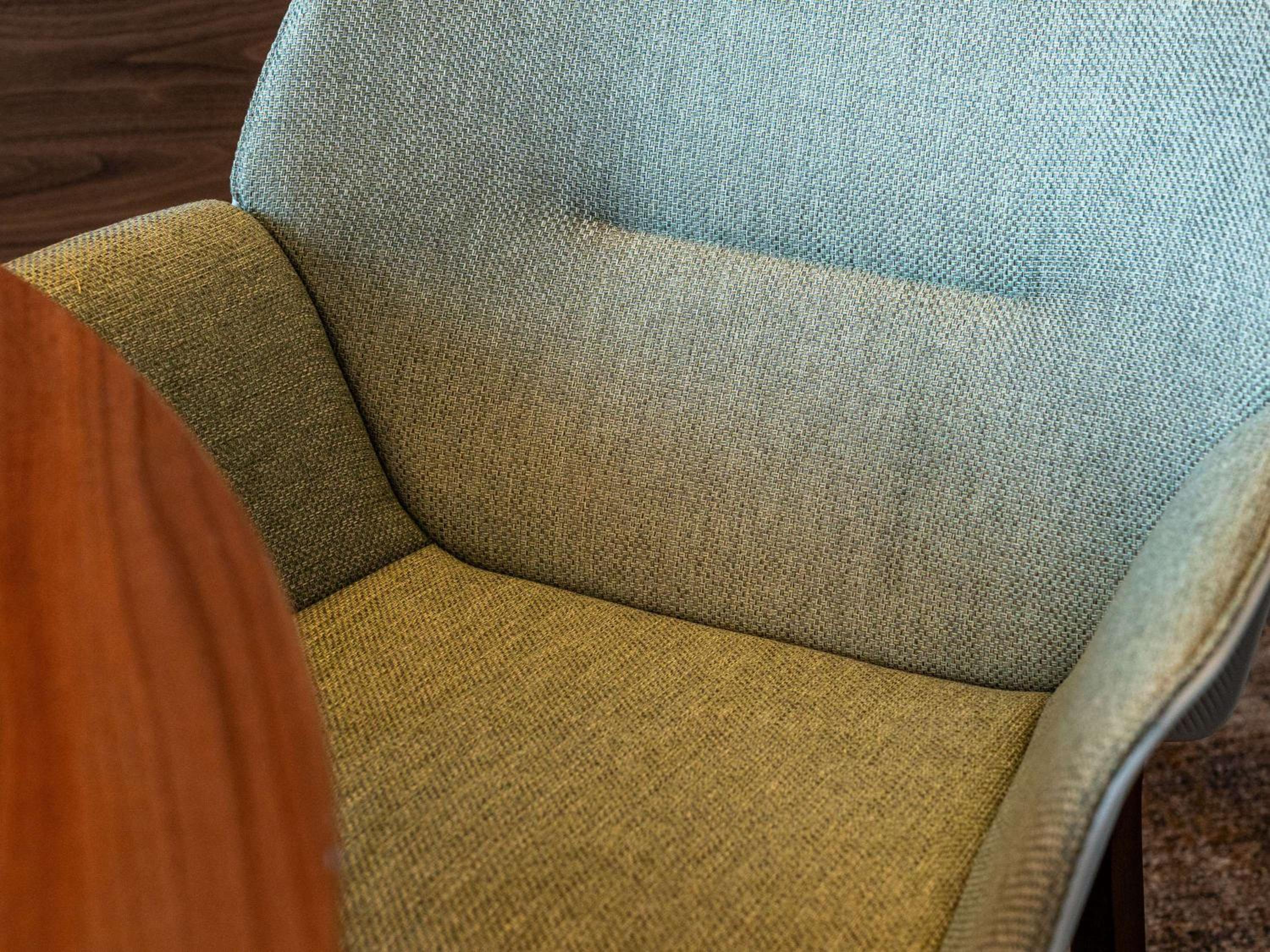 Queen Suite with Sofa Bed - Photo 8