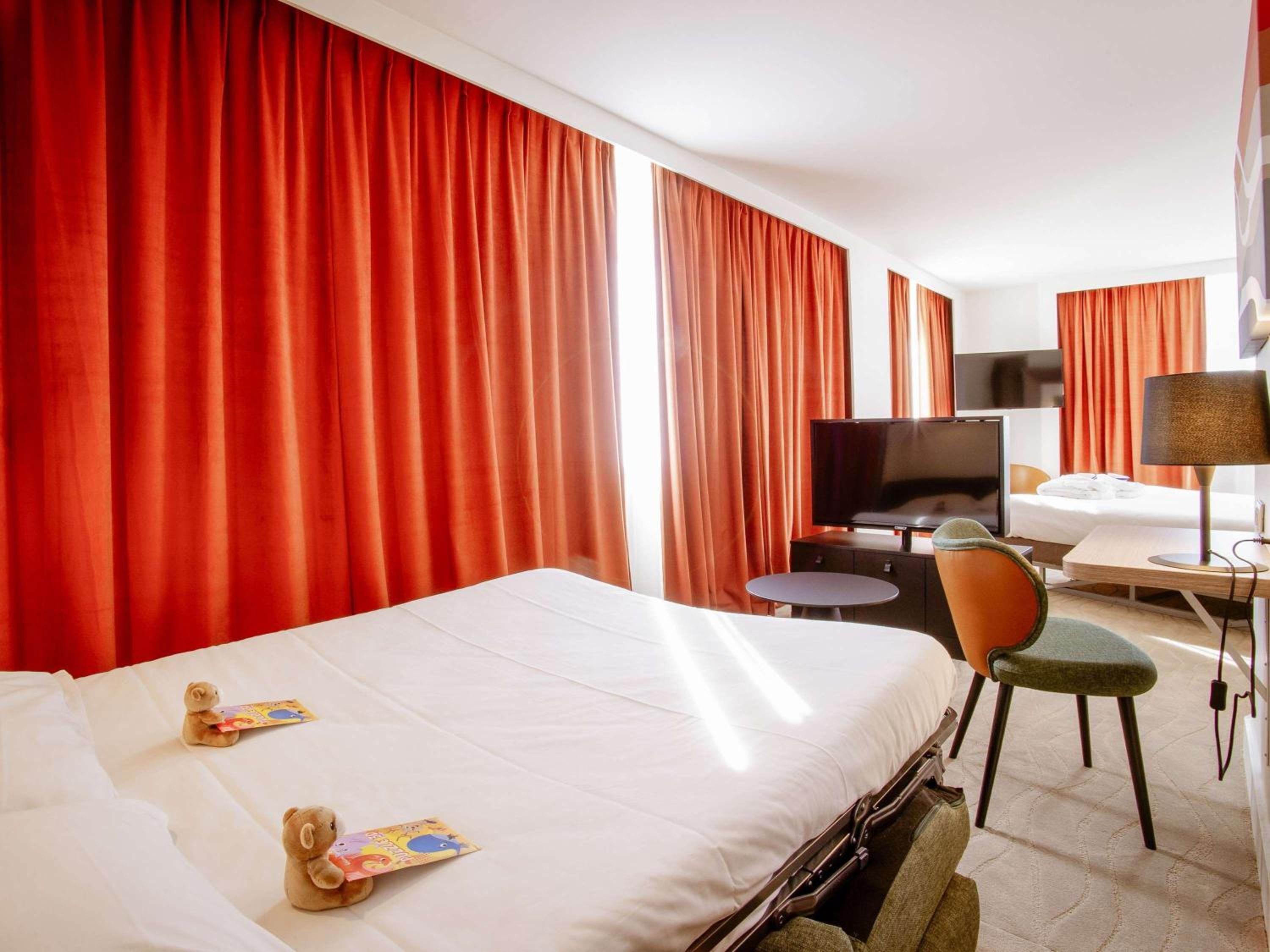 Executive Double Room with Sofa Bed - Photo 7
