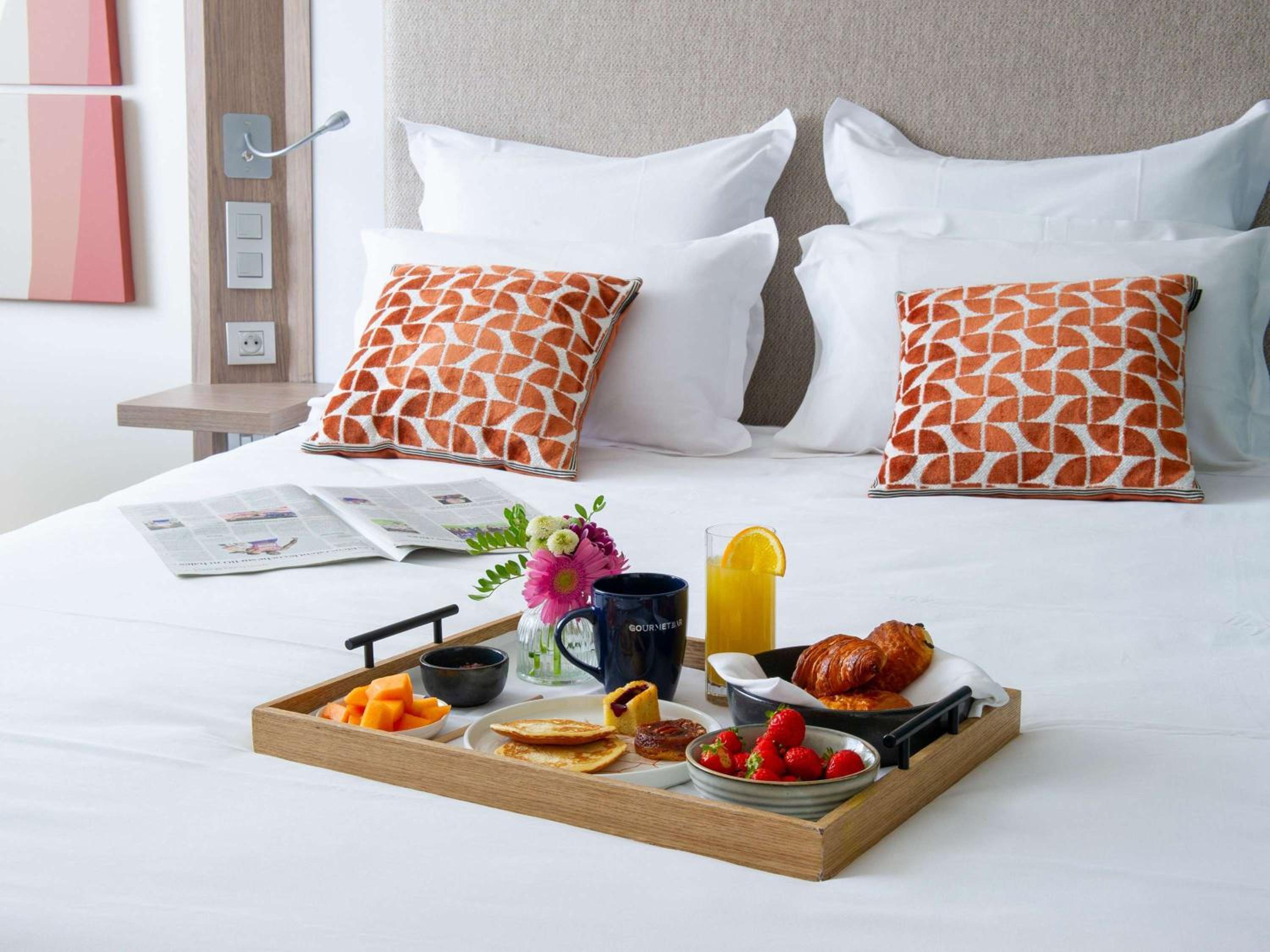 Classic Double Room with Sofa Bed - Photo 1