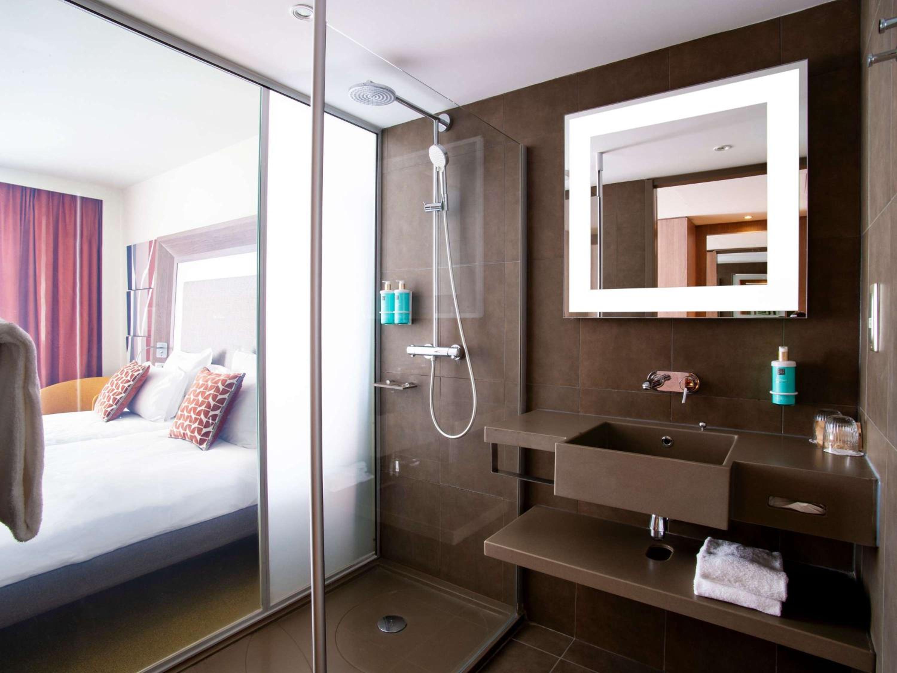 Classic Double Room with Sofa Bed - Photo 7