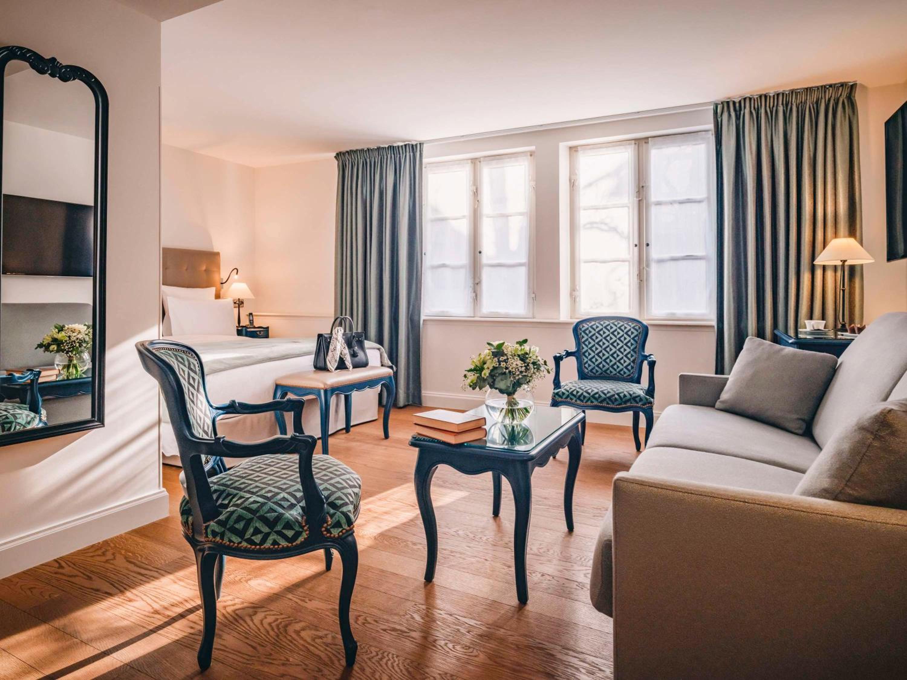Prestige Room with Queen Bed or Twin Beds - Photo 4