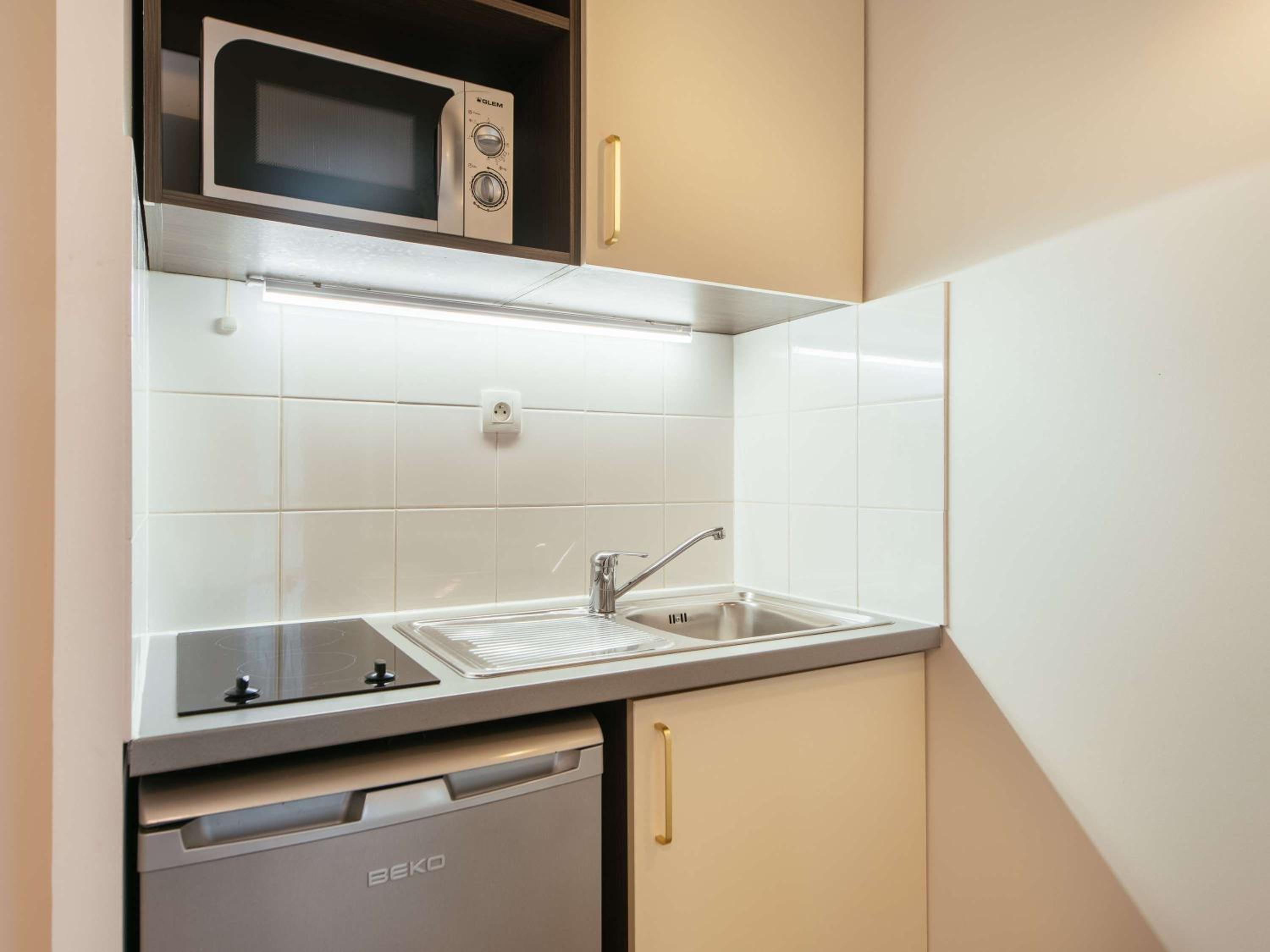 One-Bedroom Apartment - Photo 7