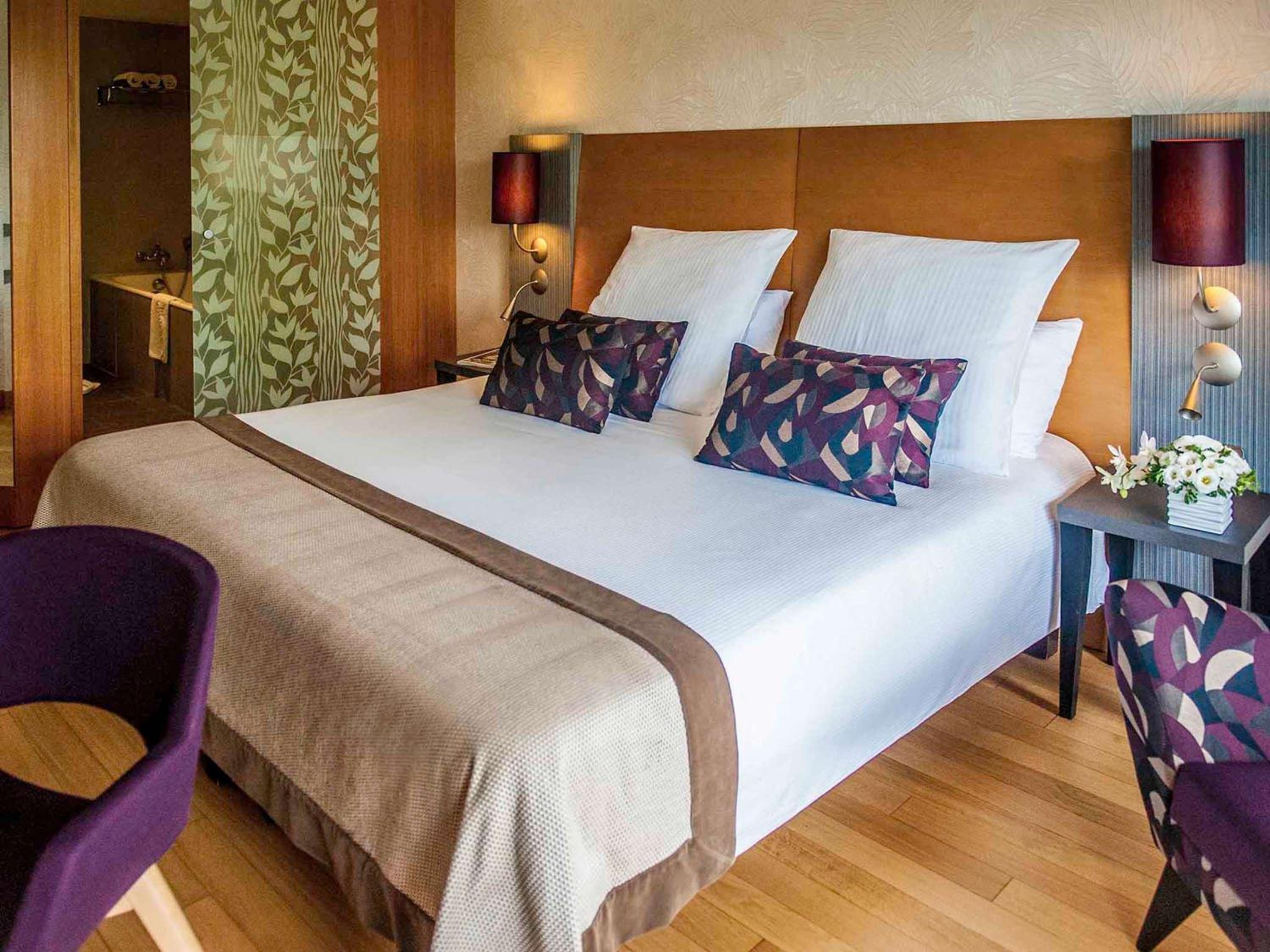 Superior King Room - Photo 9