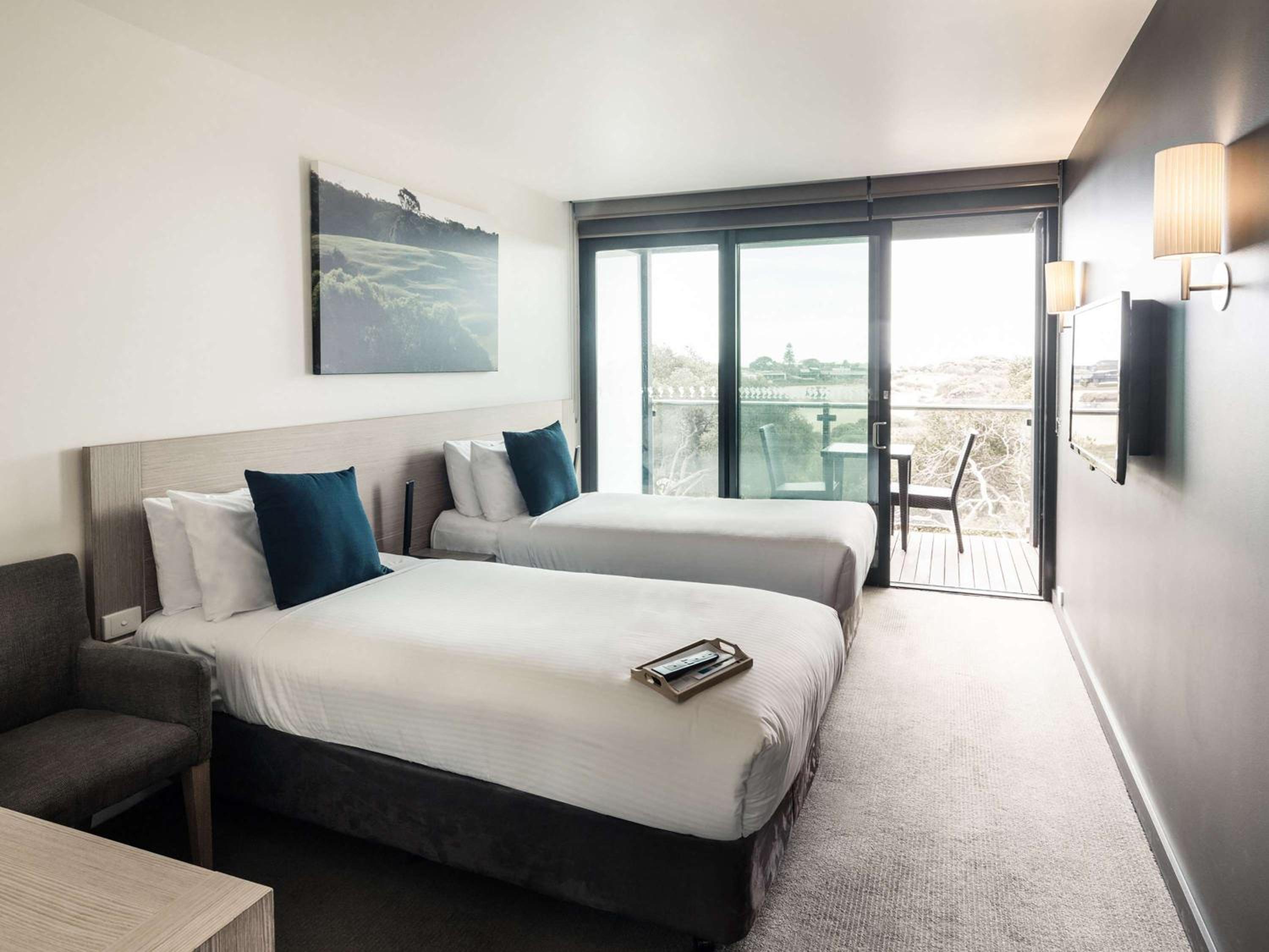 Superior King Room with Balcony and View photo 1