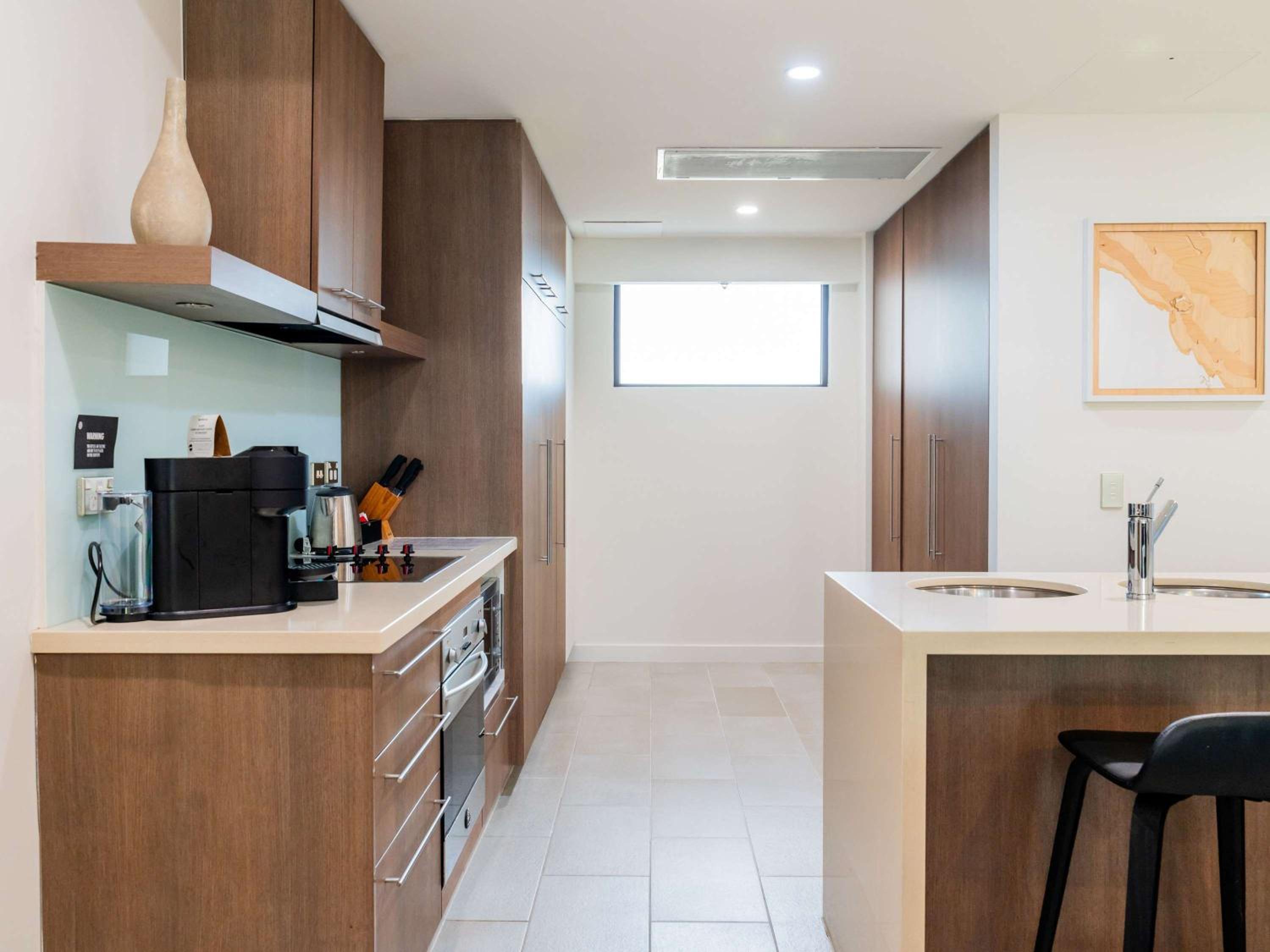 One-Bedroom Apartment - Photo 8
