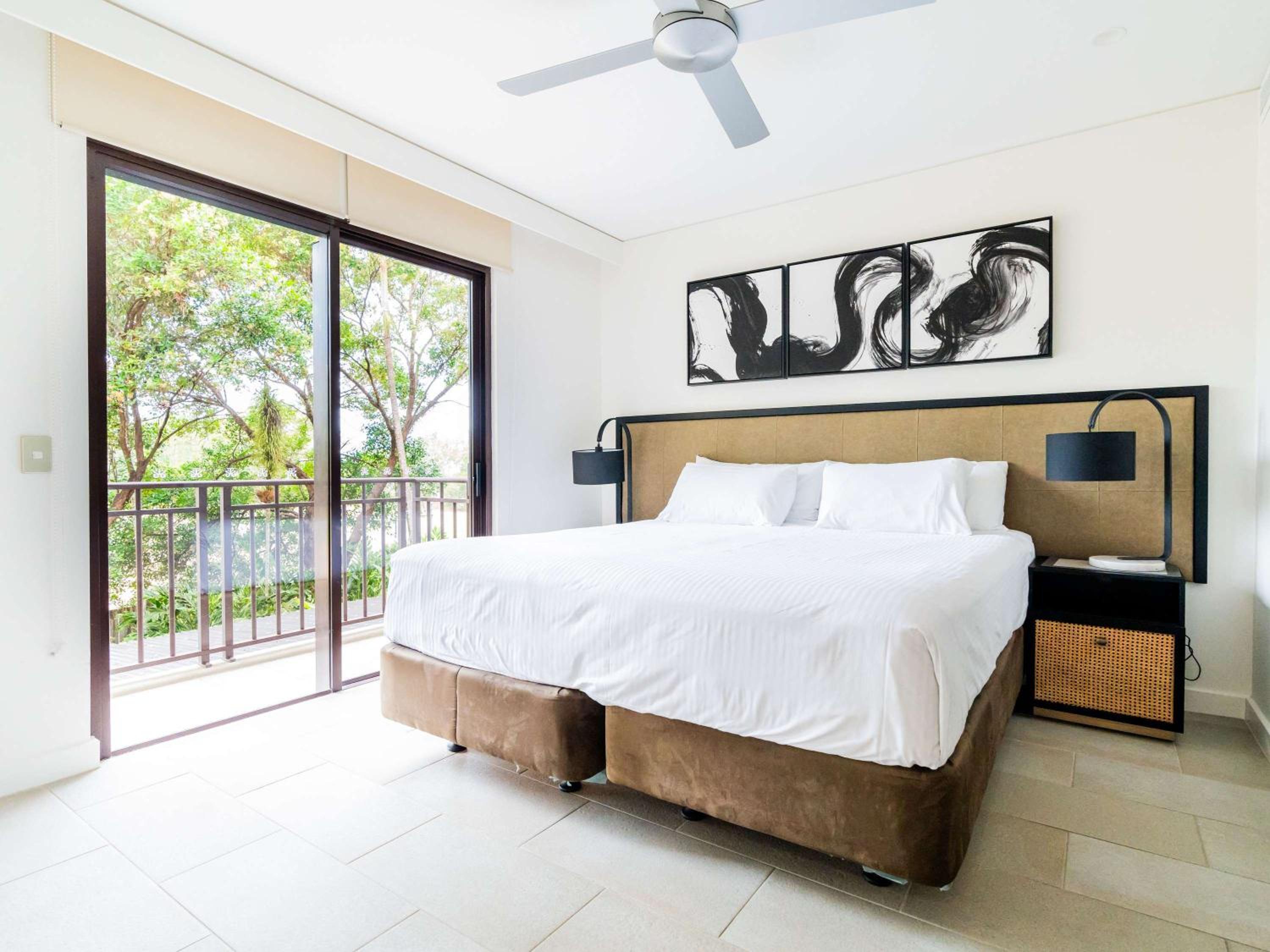 One-Bedroom Apartment - Photo 11
