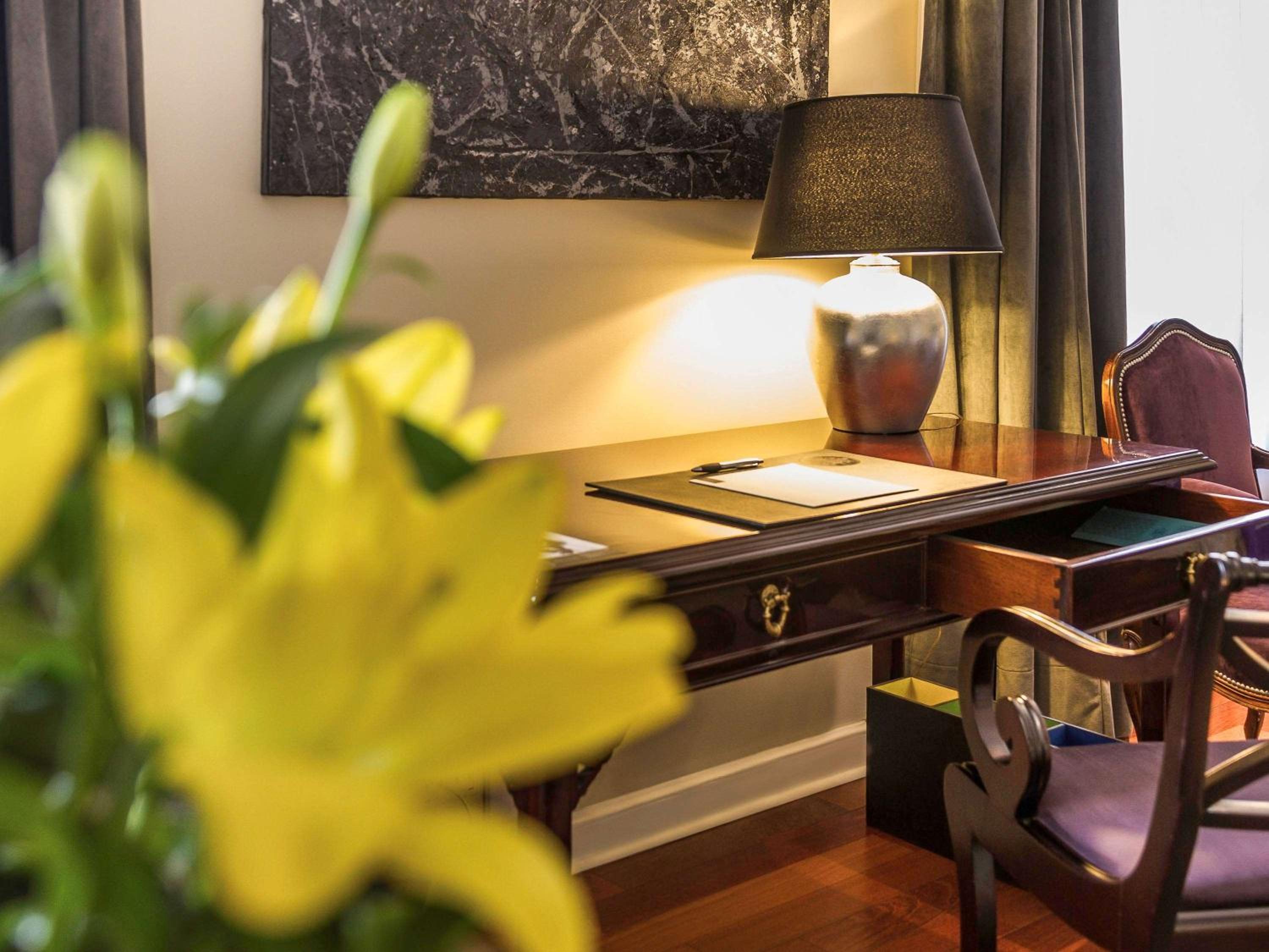 Imperial Suite with Panoramic View thumbnail 5
