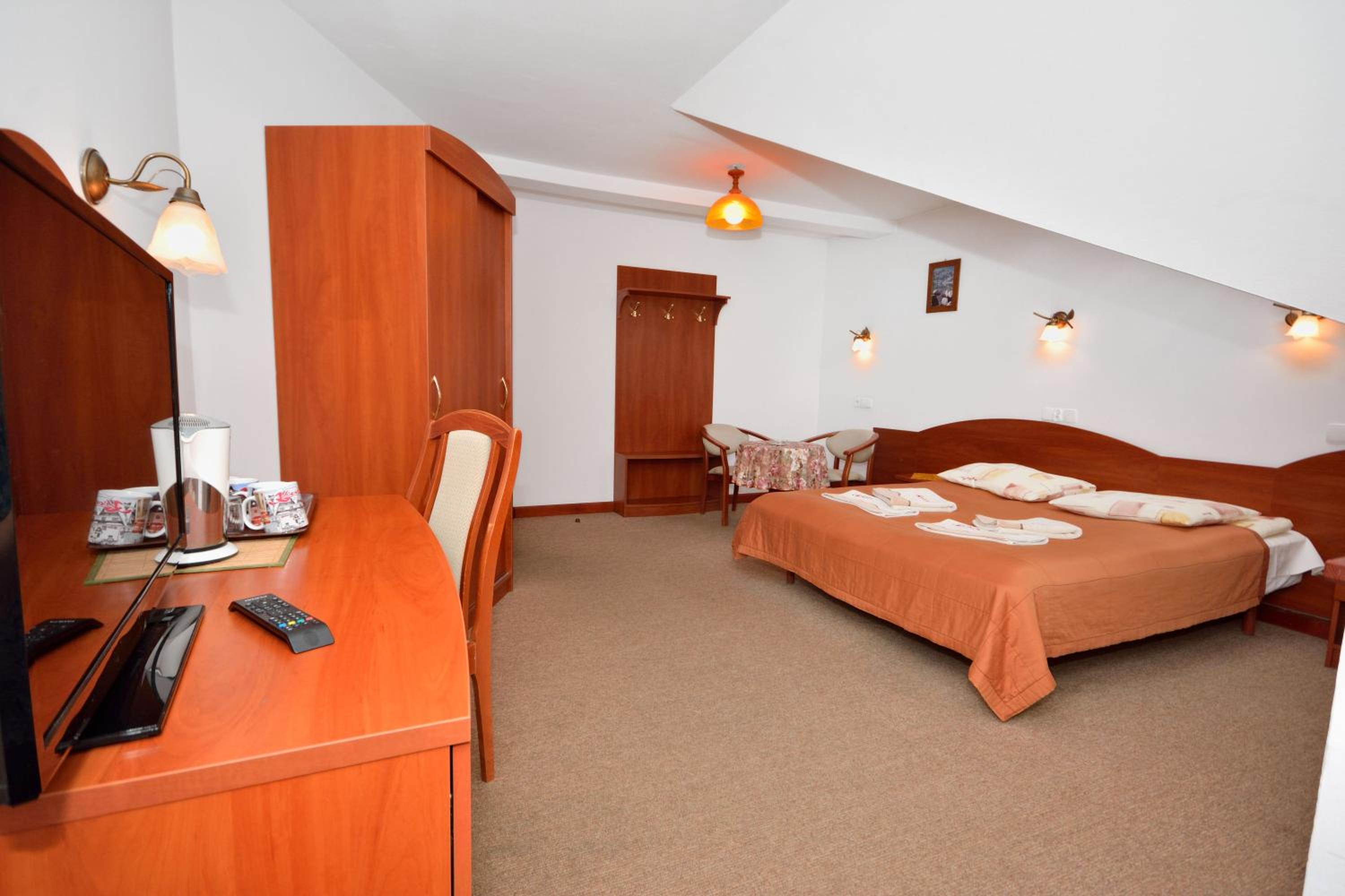 Quadruple Room - Photo 5