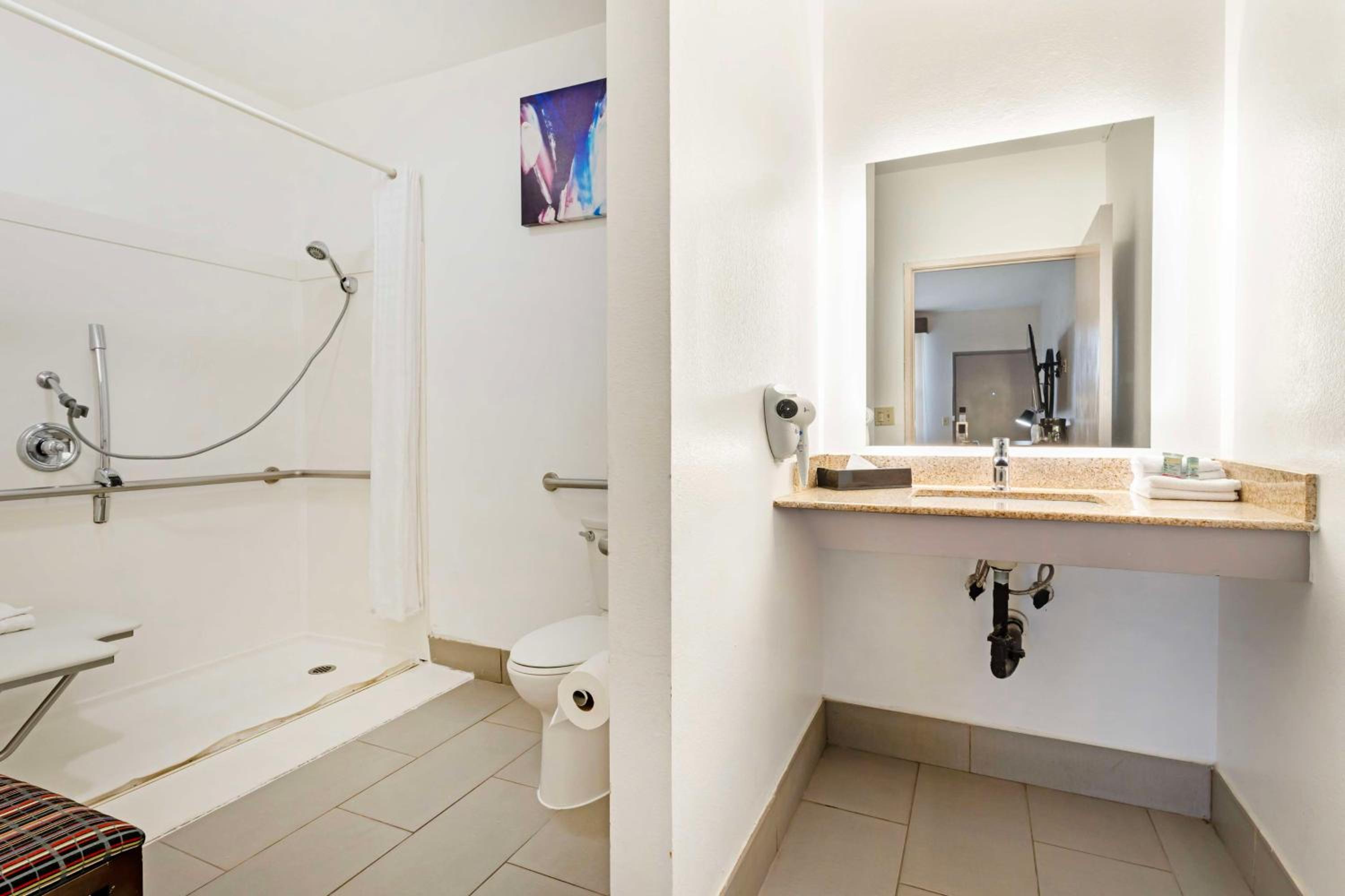 Double Room with Two Double Beds and Walk-In Shower - Disability Access/Non-Smoking photo 2