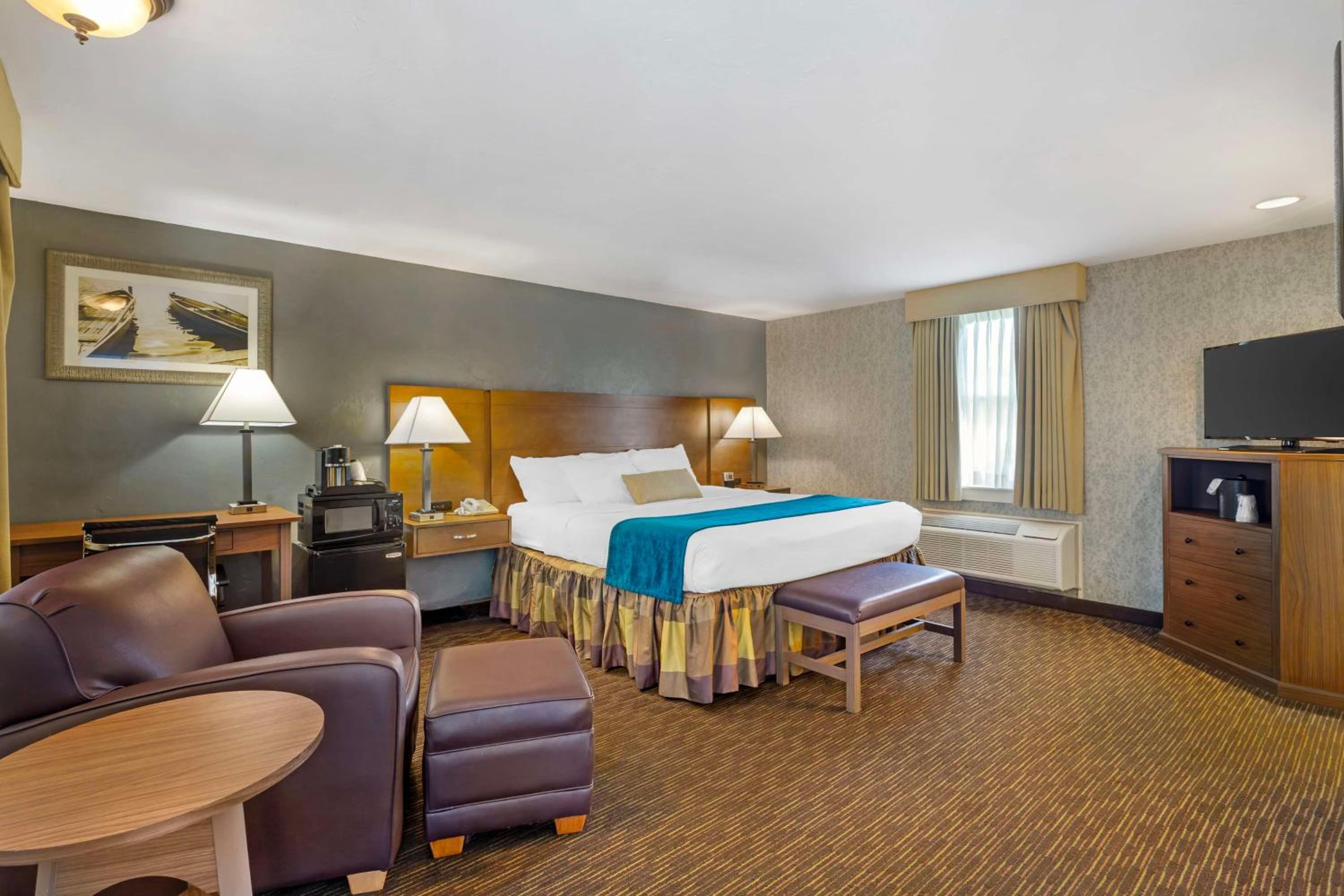 Queen Room - Non-Smoking - Photo 1