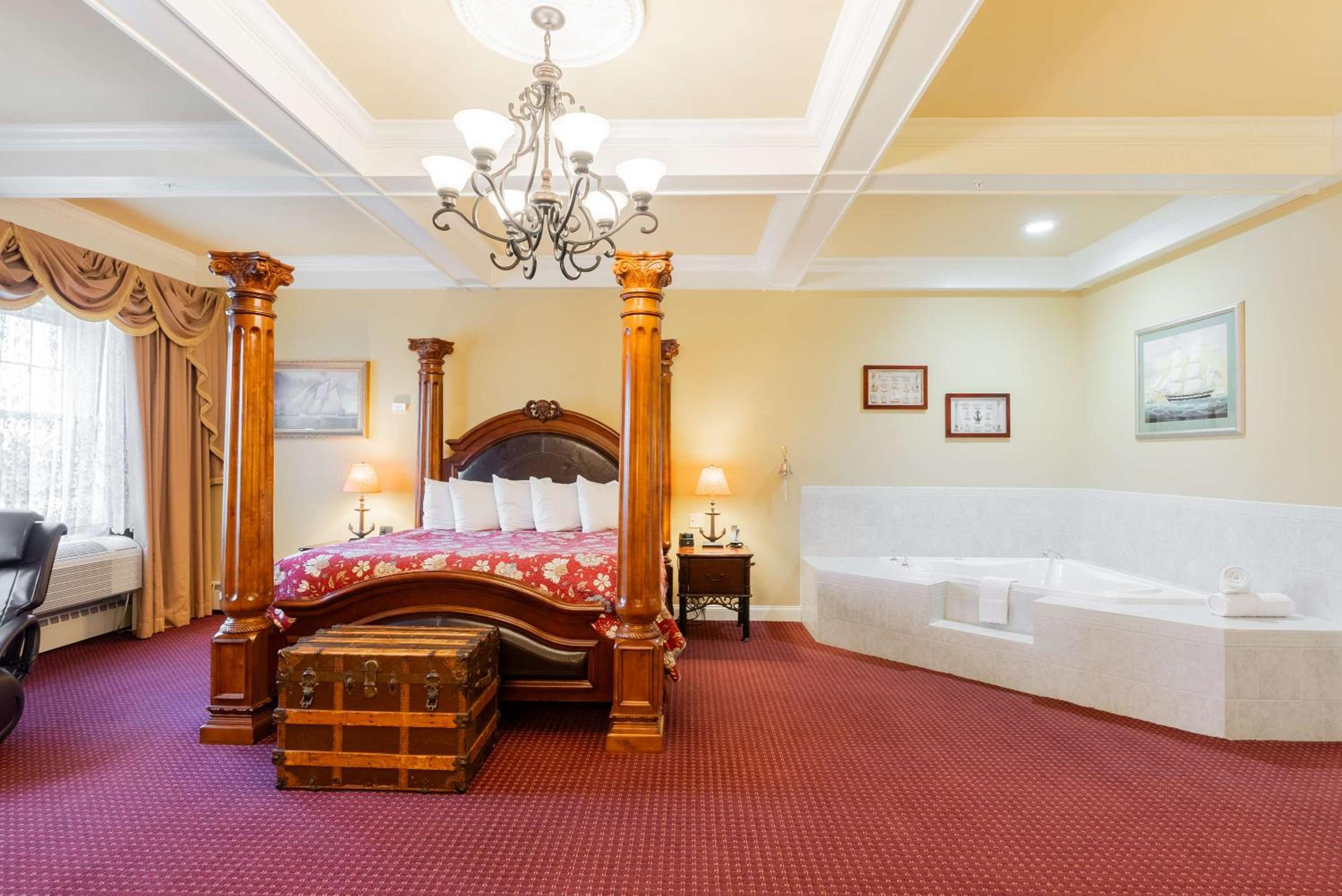 King Suite with Spa Bath and Fireplace - Captain Theme/Non-Smoking - Photo 1