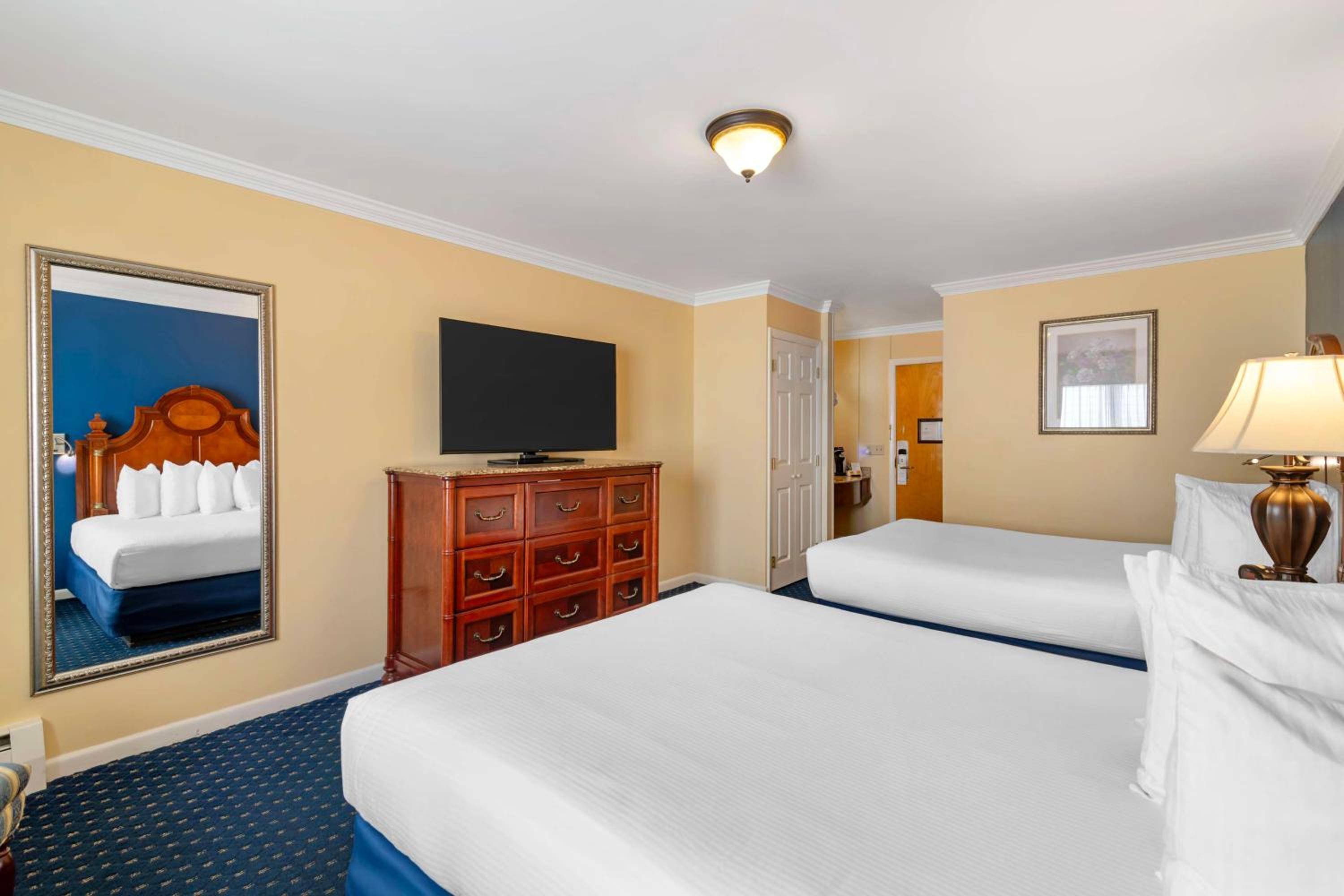Queen Room with Two Queen Beds and Skylight Window - Pet Friendly/Third Floor/Non-Smoking - Photo 1