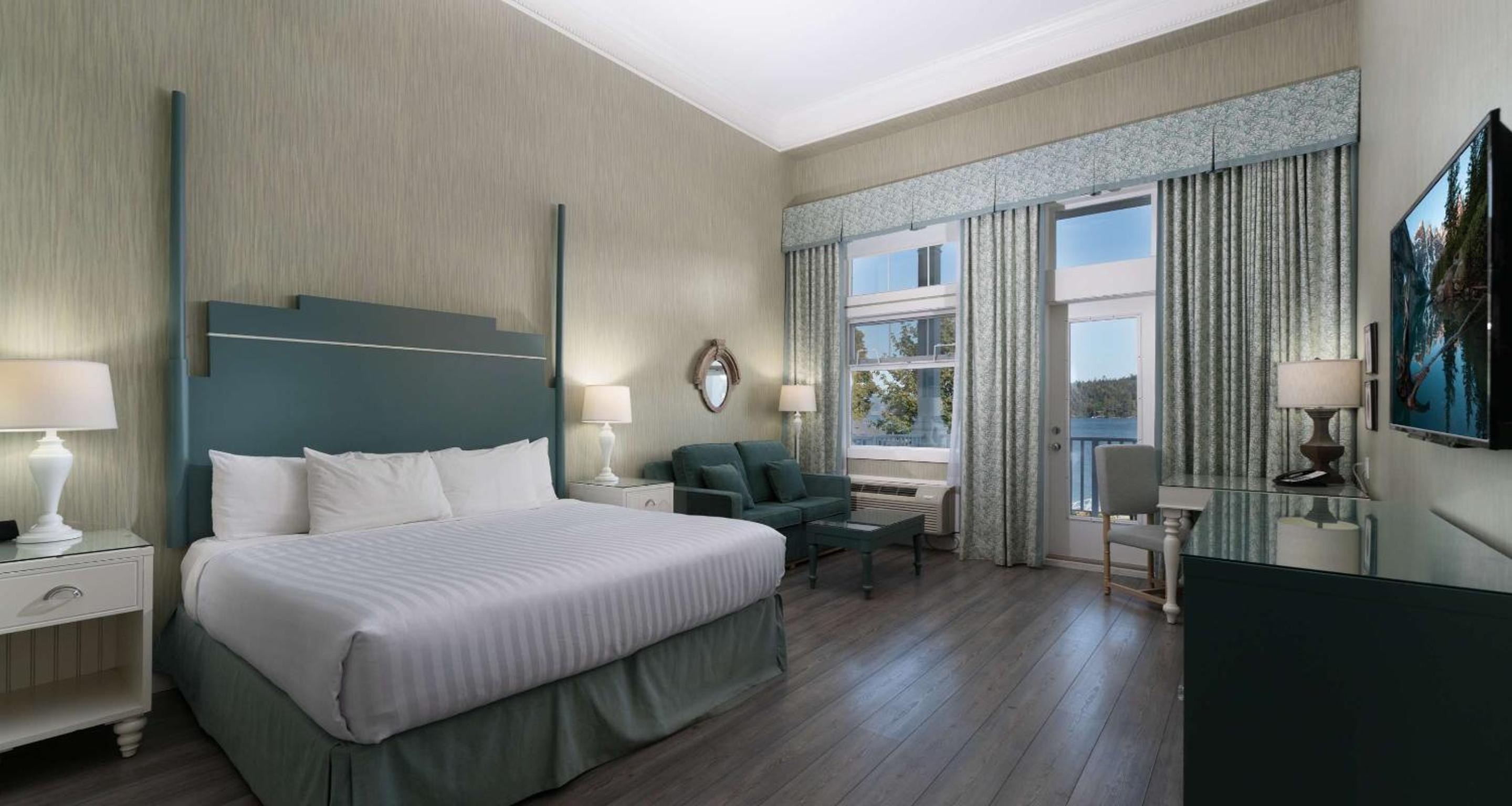 King Room with Sofa Bed and Balcony - Premium Water View - Photo 5