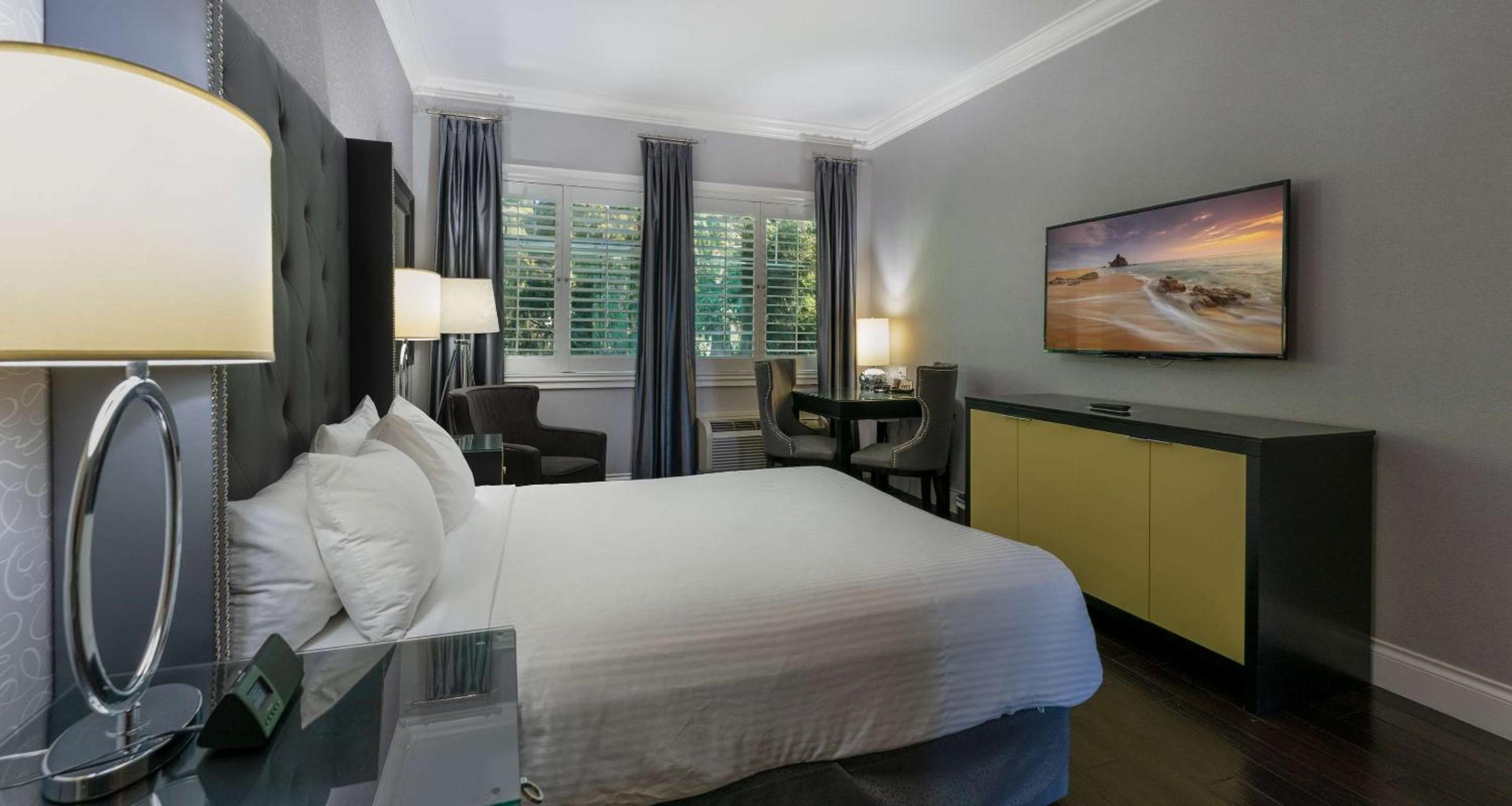 Queen Room - Photo 3