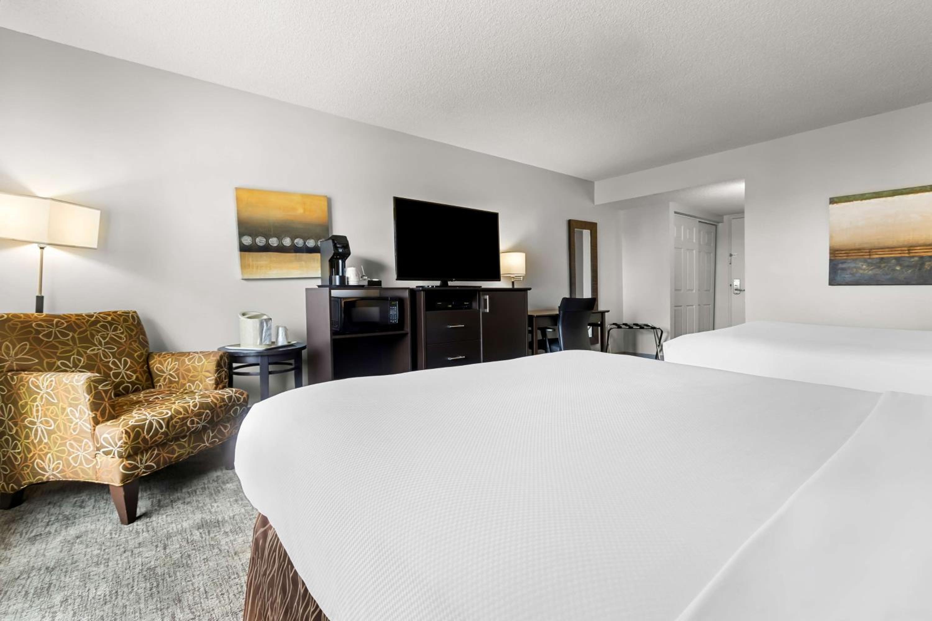 Queen Room with Two Queen Beds - Non-Smoking