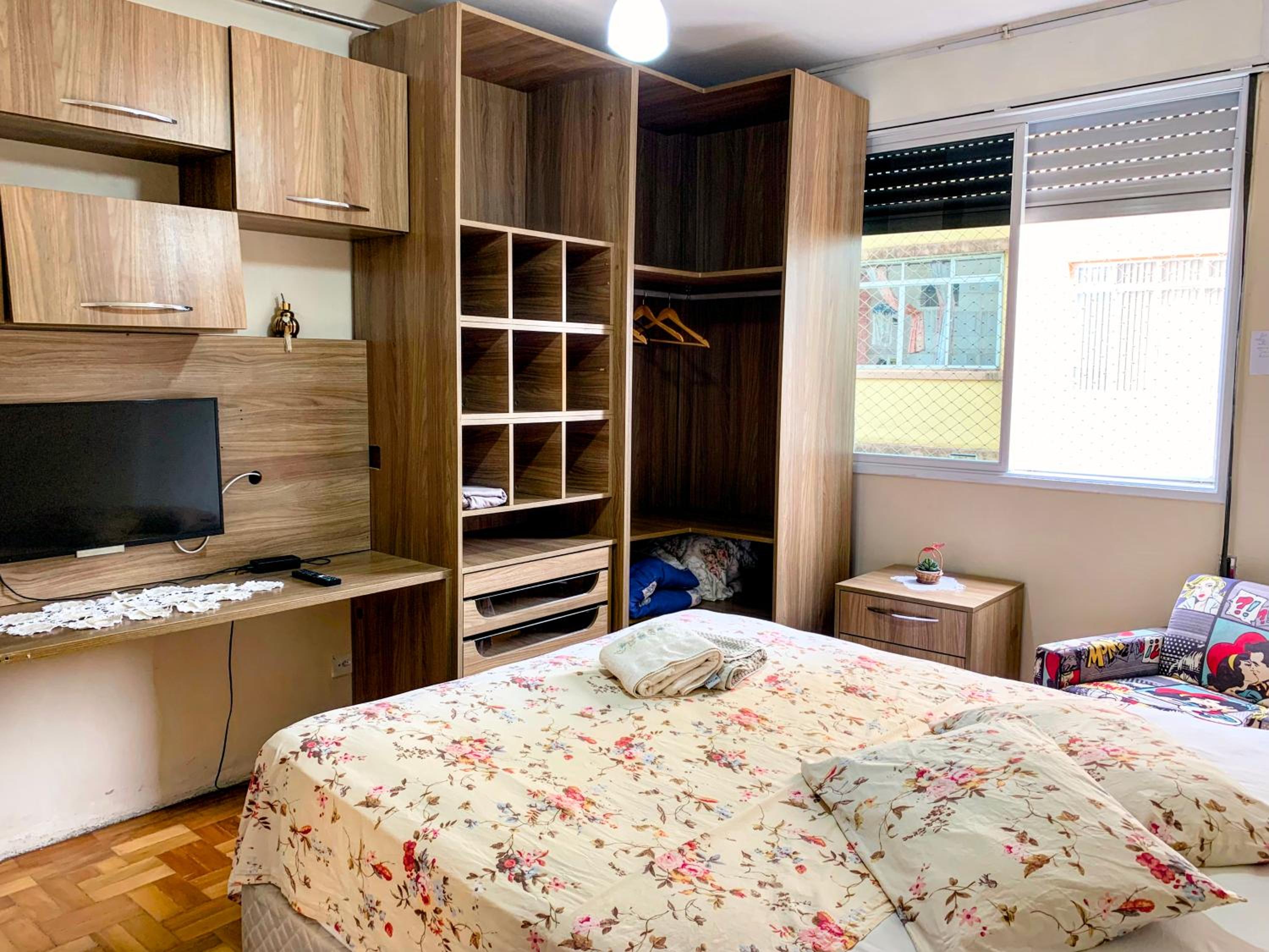 Three-Bedroom Apartment photo 2