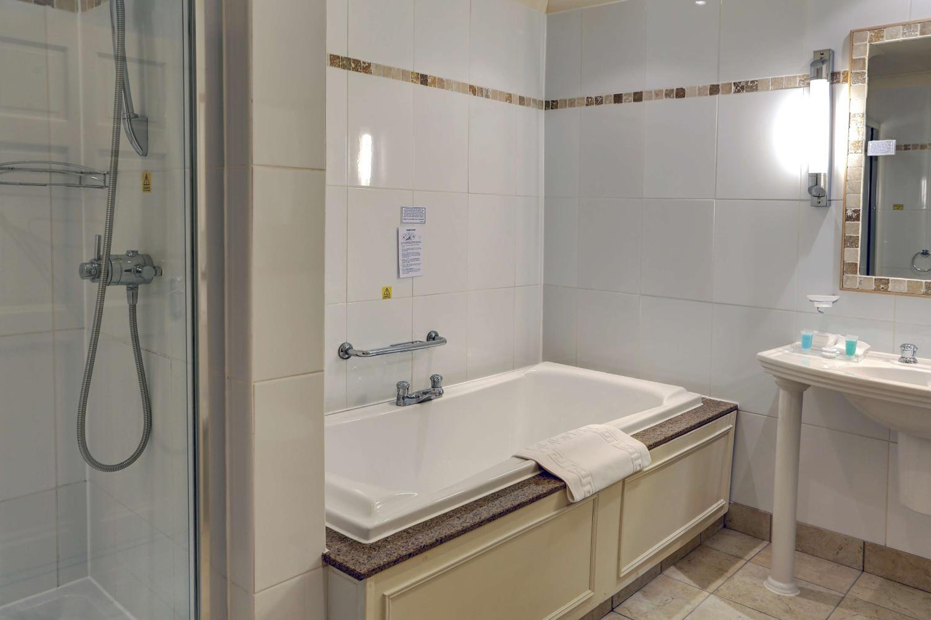 Standard Double Room - Photo 2