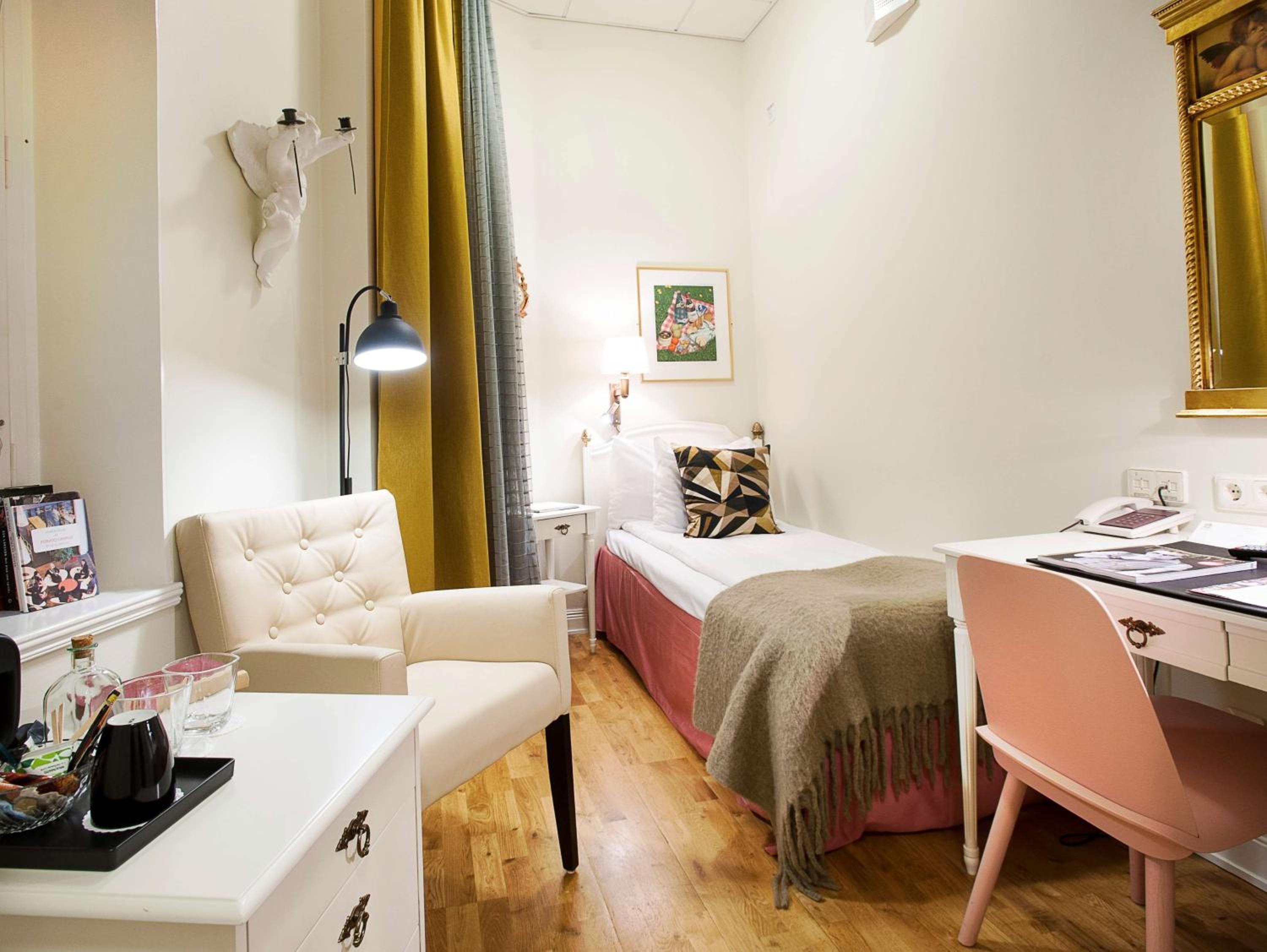 Economy Single Room