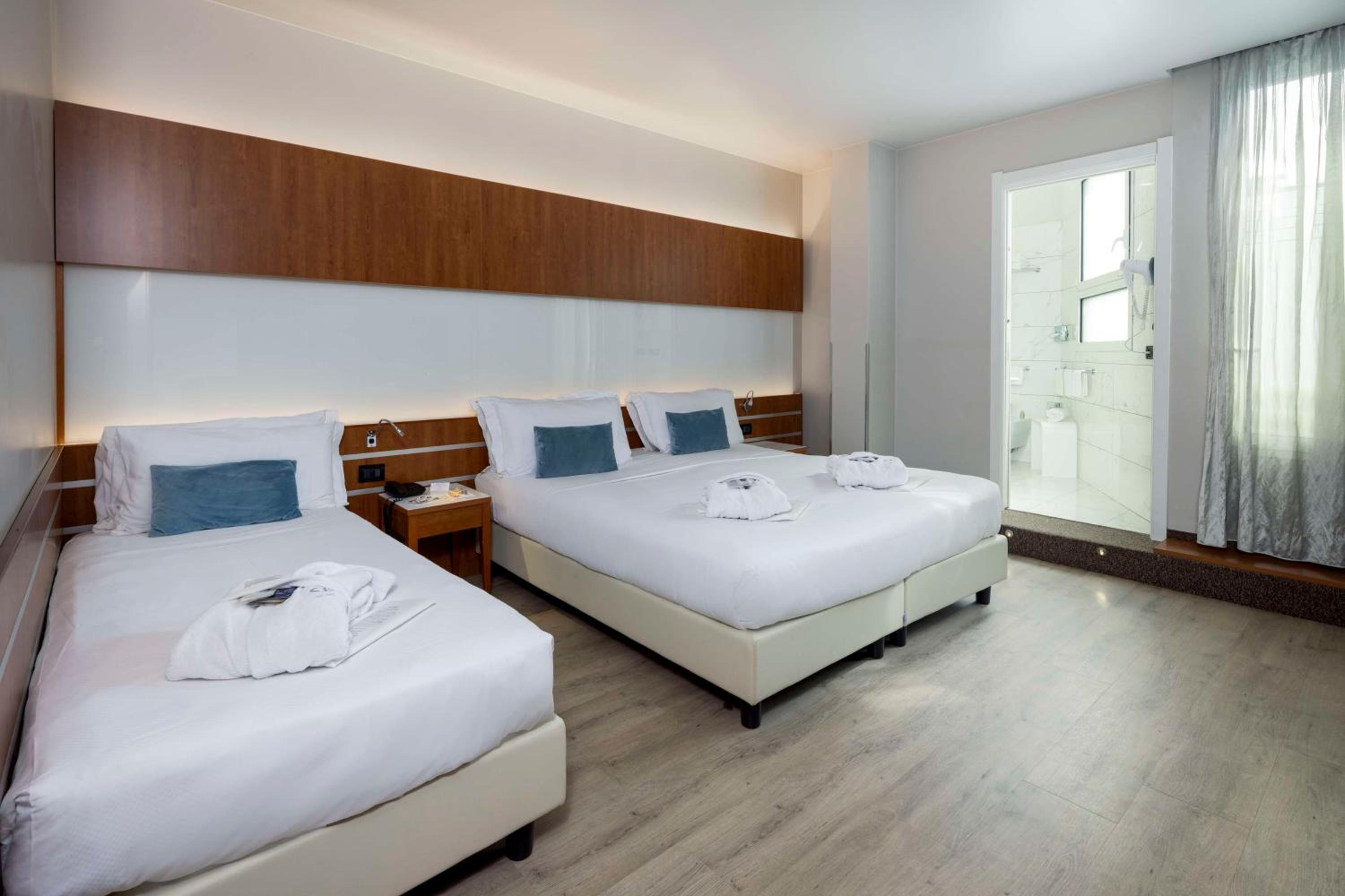 Comfort Queen Room