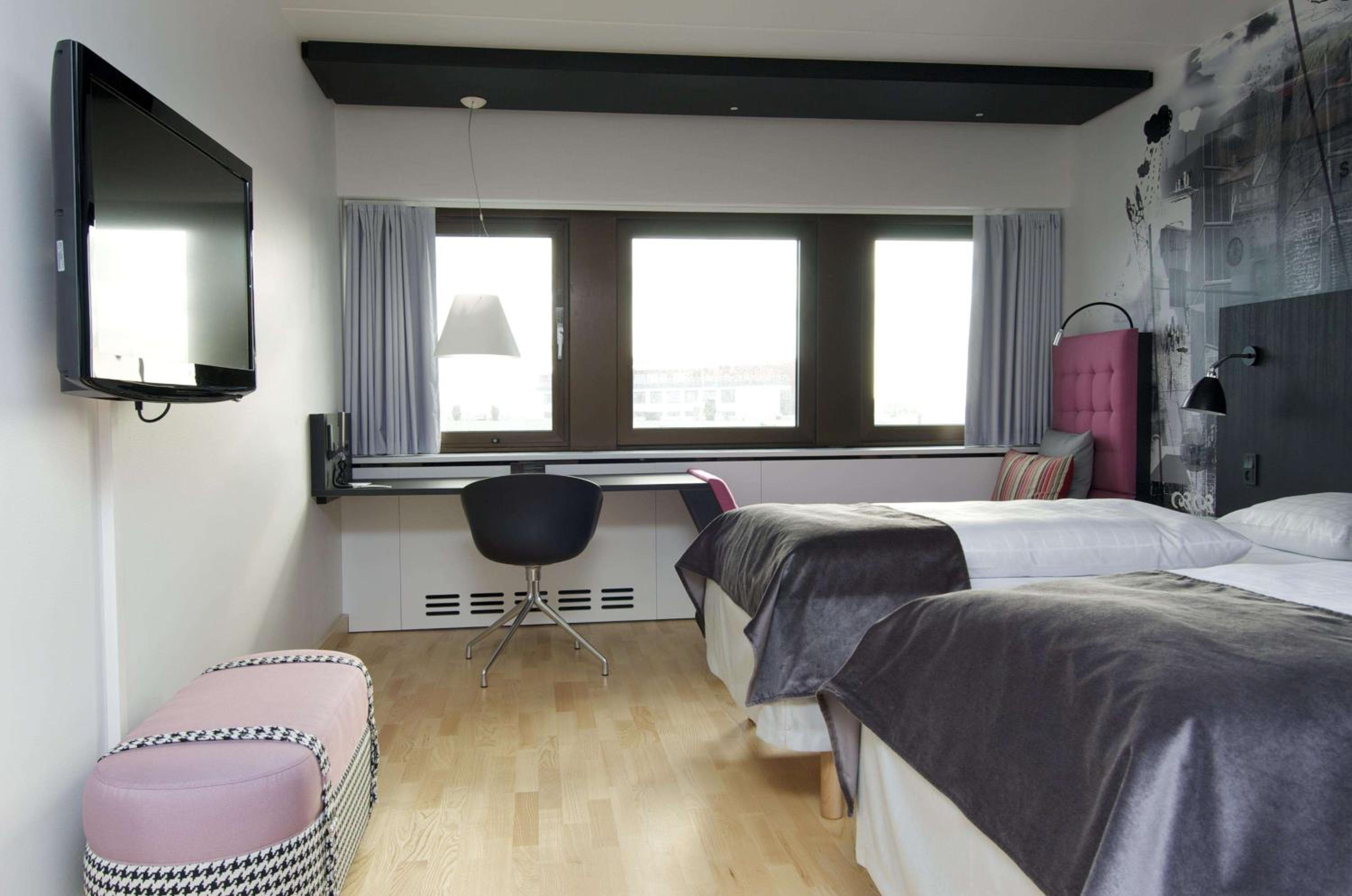 Standard Twin Room - Photo 5