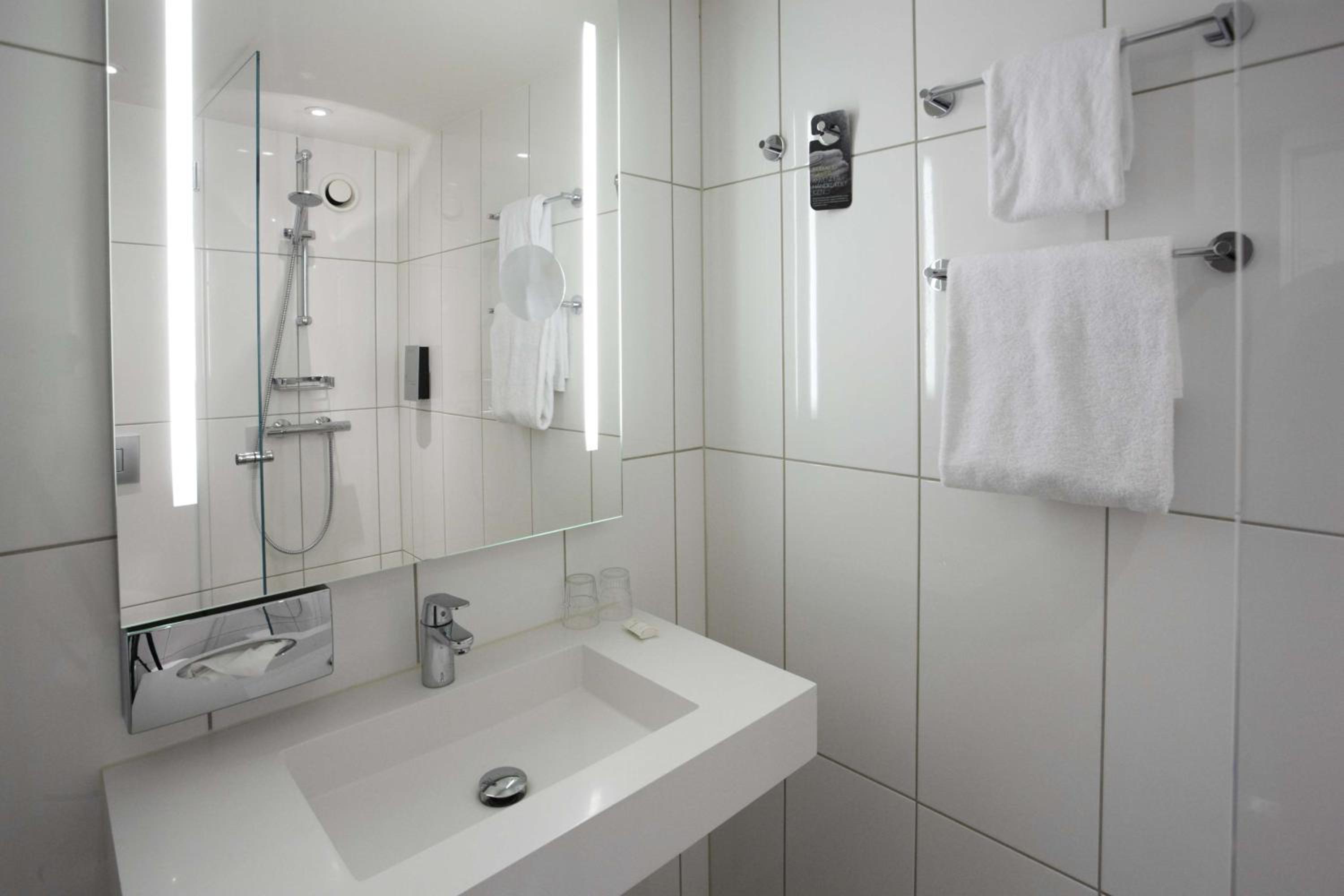 Standard Single Room - Photo 5