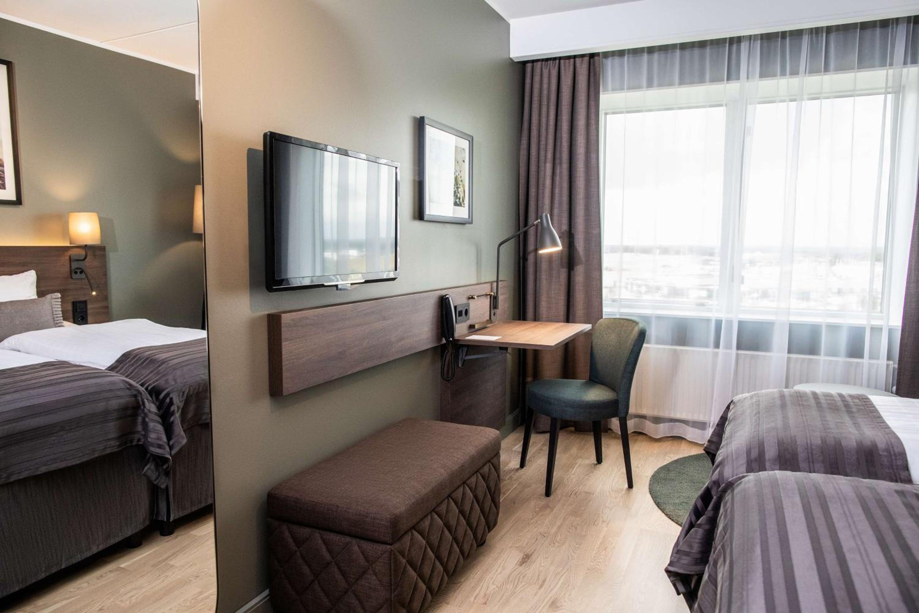 Standard Twin Room - Photo 3