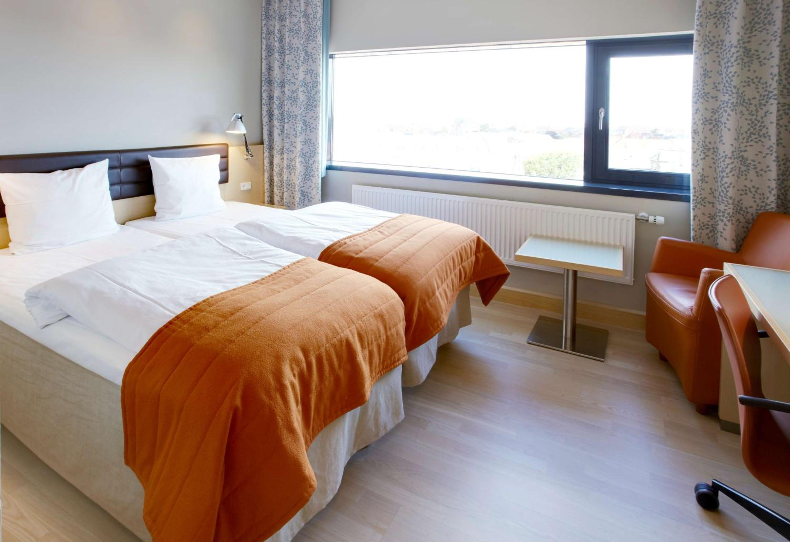 Standard Twin Room - Photo 4
