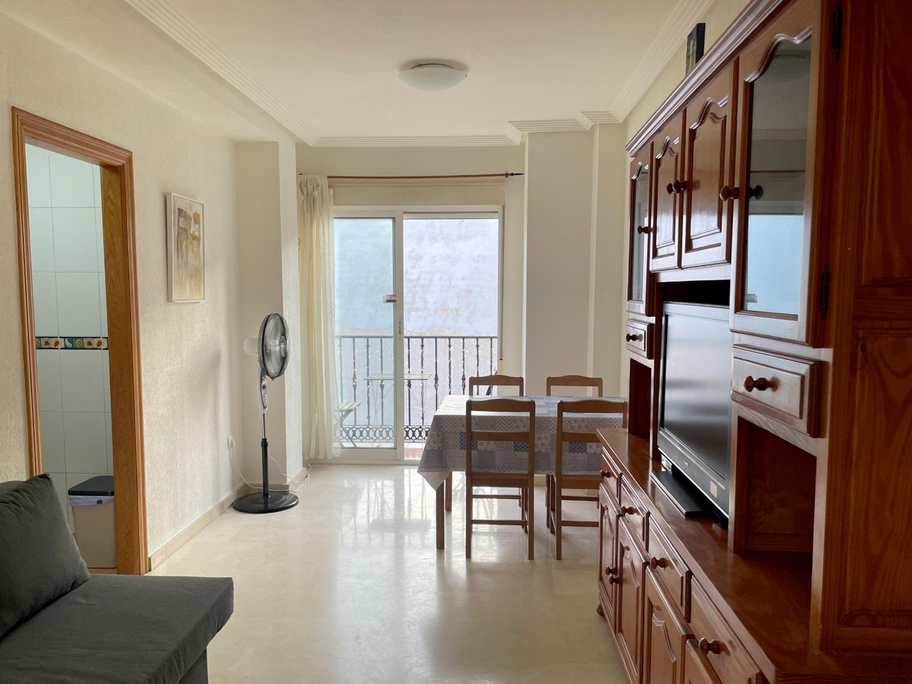 Apartamento de dos habitaciones con balcón