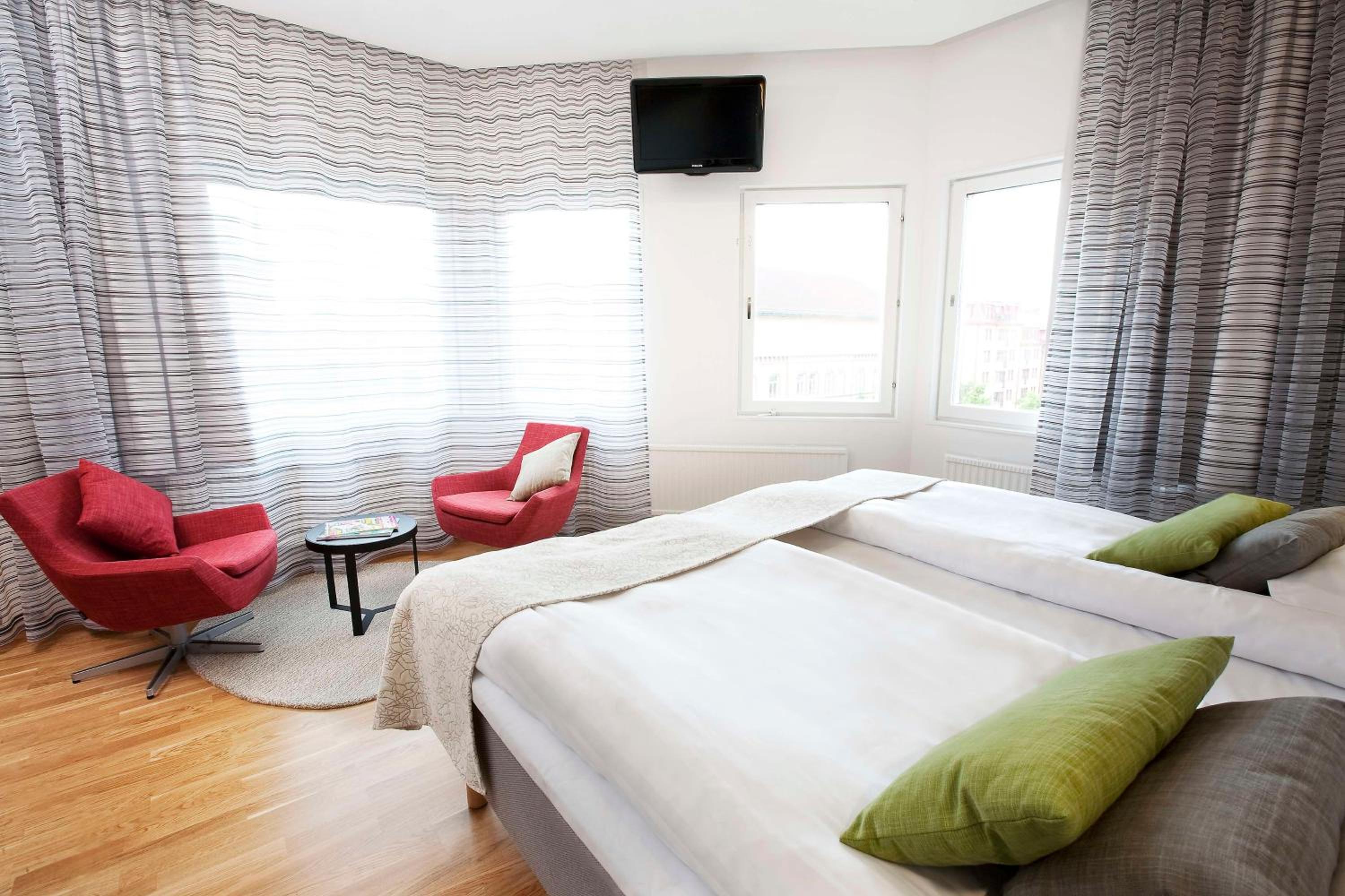 Superior King Room - Photo 2