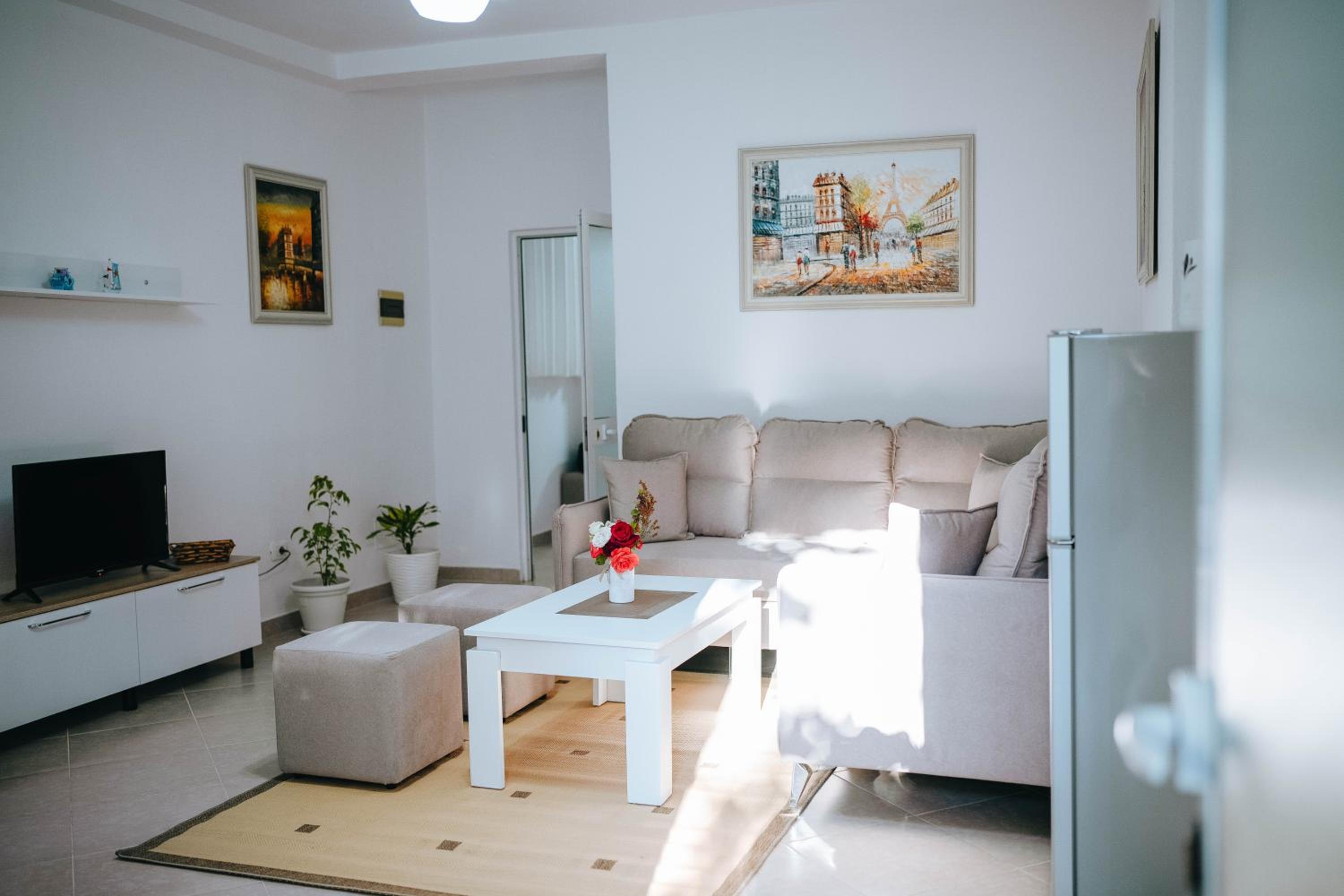 Apartment with Garden View
