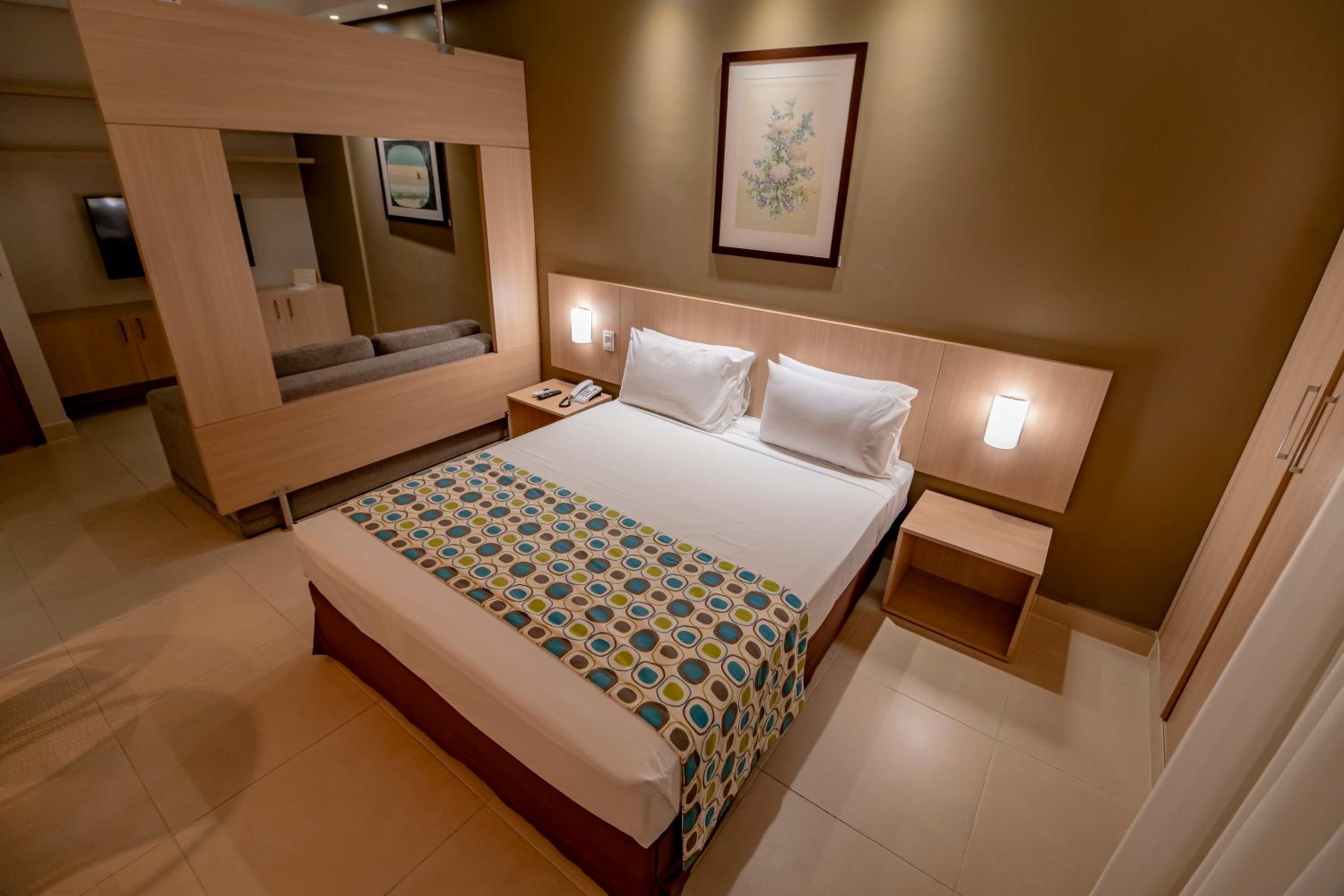 King Suite with Pool View