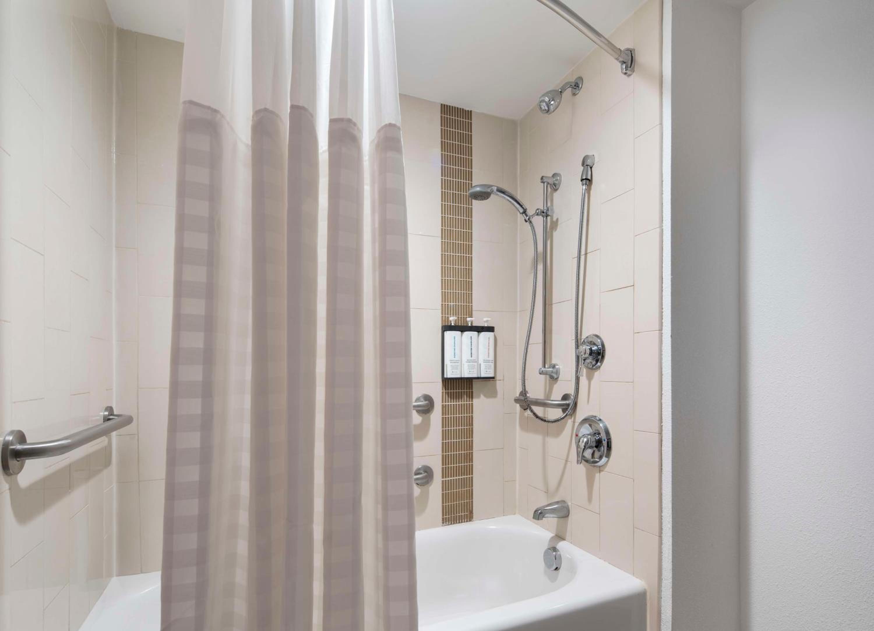 King Room with Bathtub - Mobility Access - Photo 4