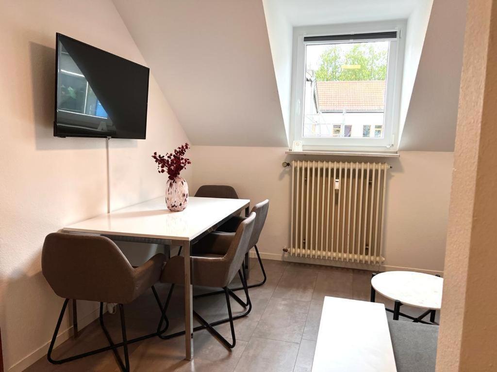 One-Bedroom Apartment - Photo 5