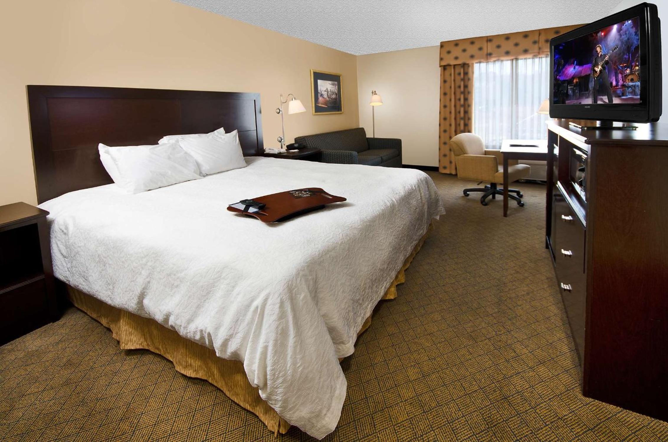 King Room with Spa Bath - Non-Smoking - Photo 1