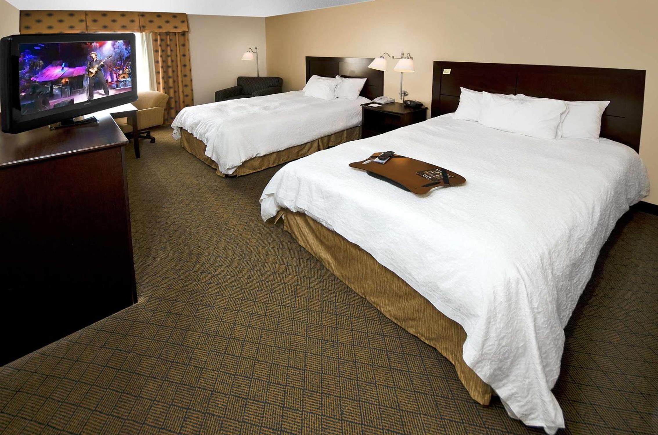 Room with Two Queen Beds - Non-Smoking - Photo 1