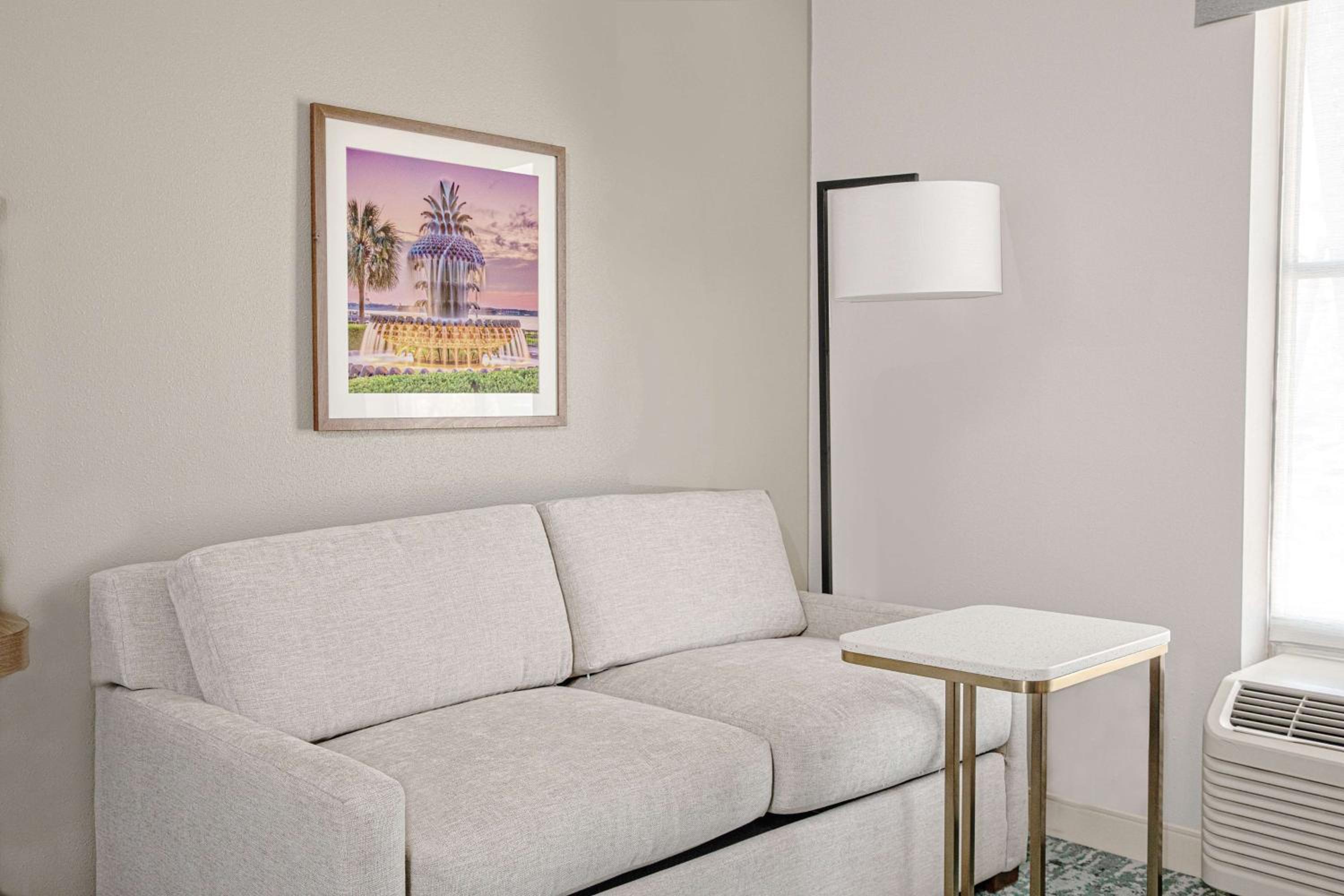 King Study Room with Sofa bed - Photo 6
